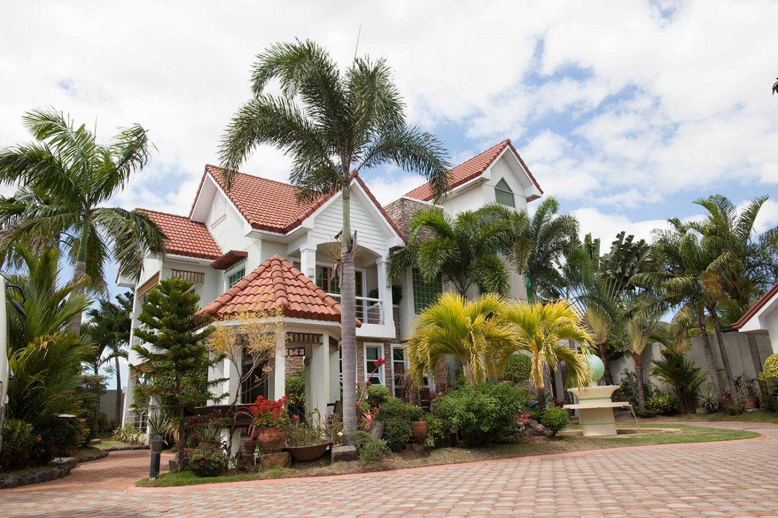 Sir Nico Guesthouse and Resort