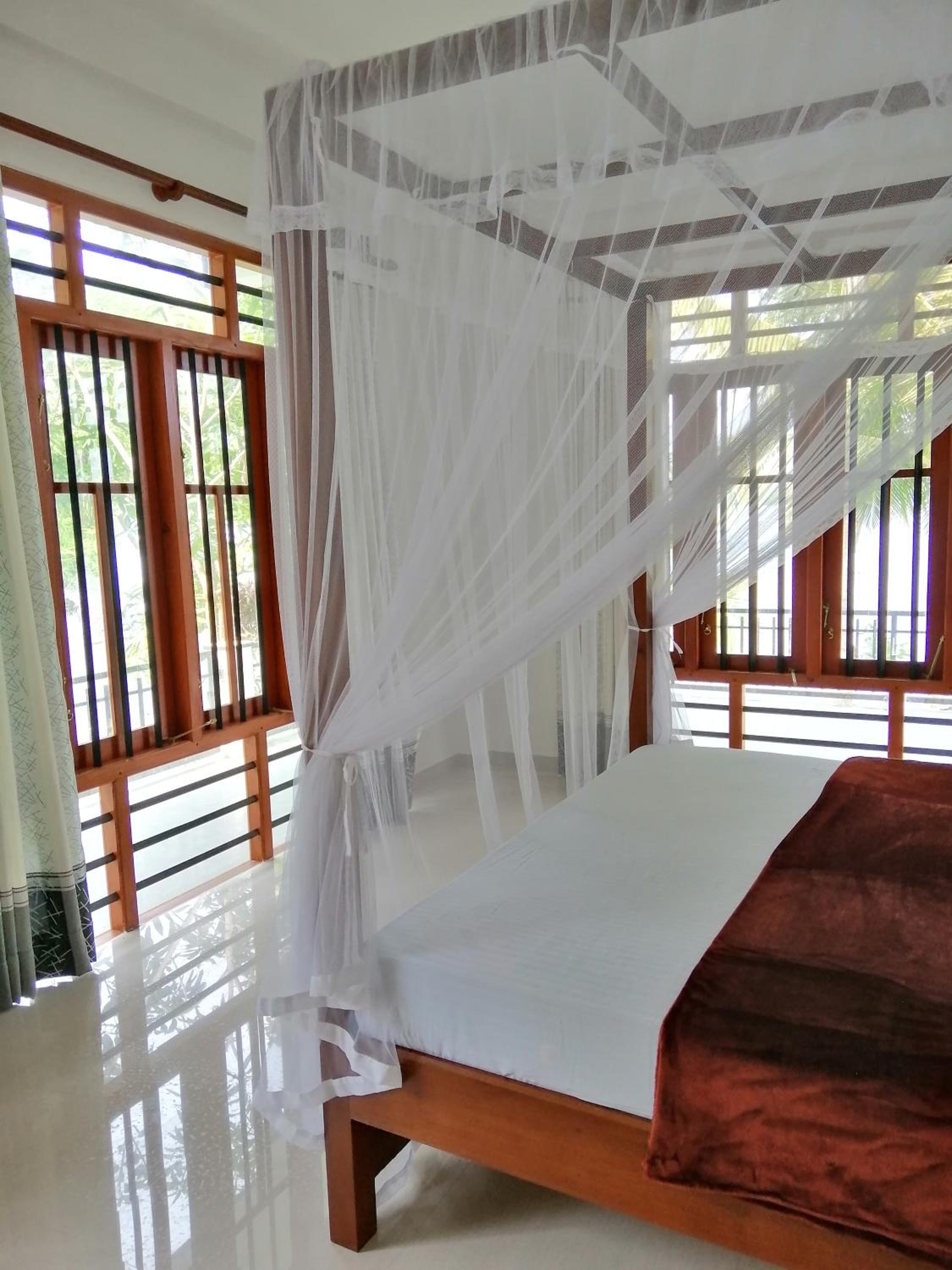 Hikka Lagoon view 5