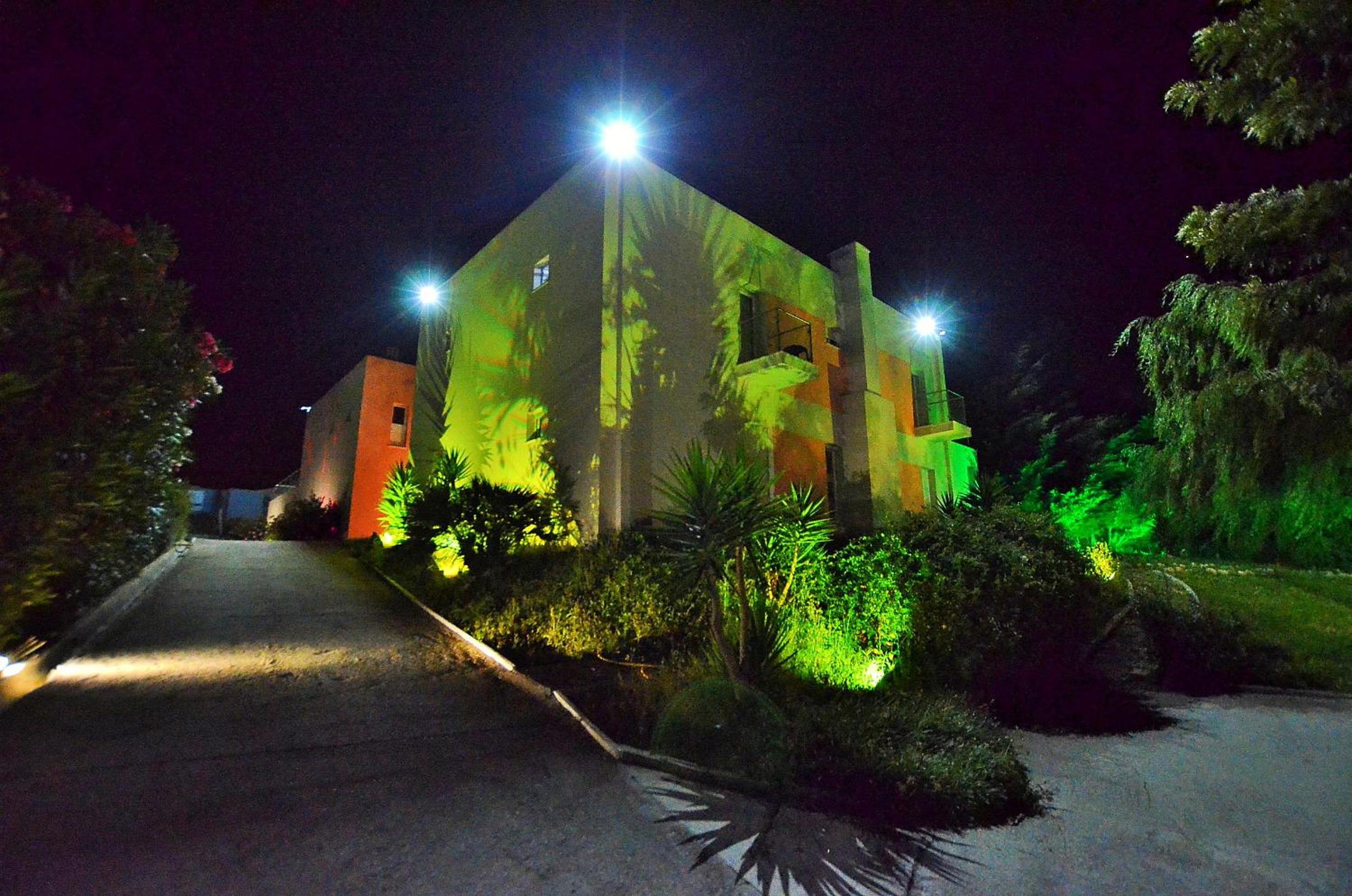 Hotel HILLTOP OASIS Lisboa Oeiras - Image 1