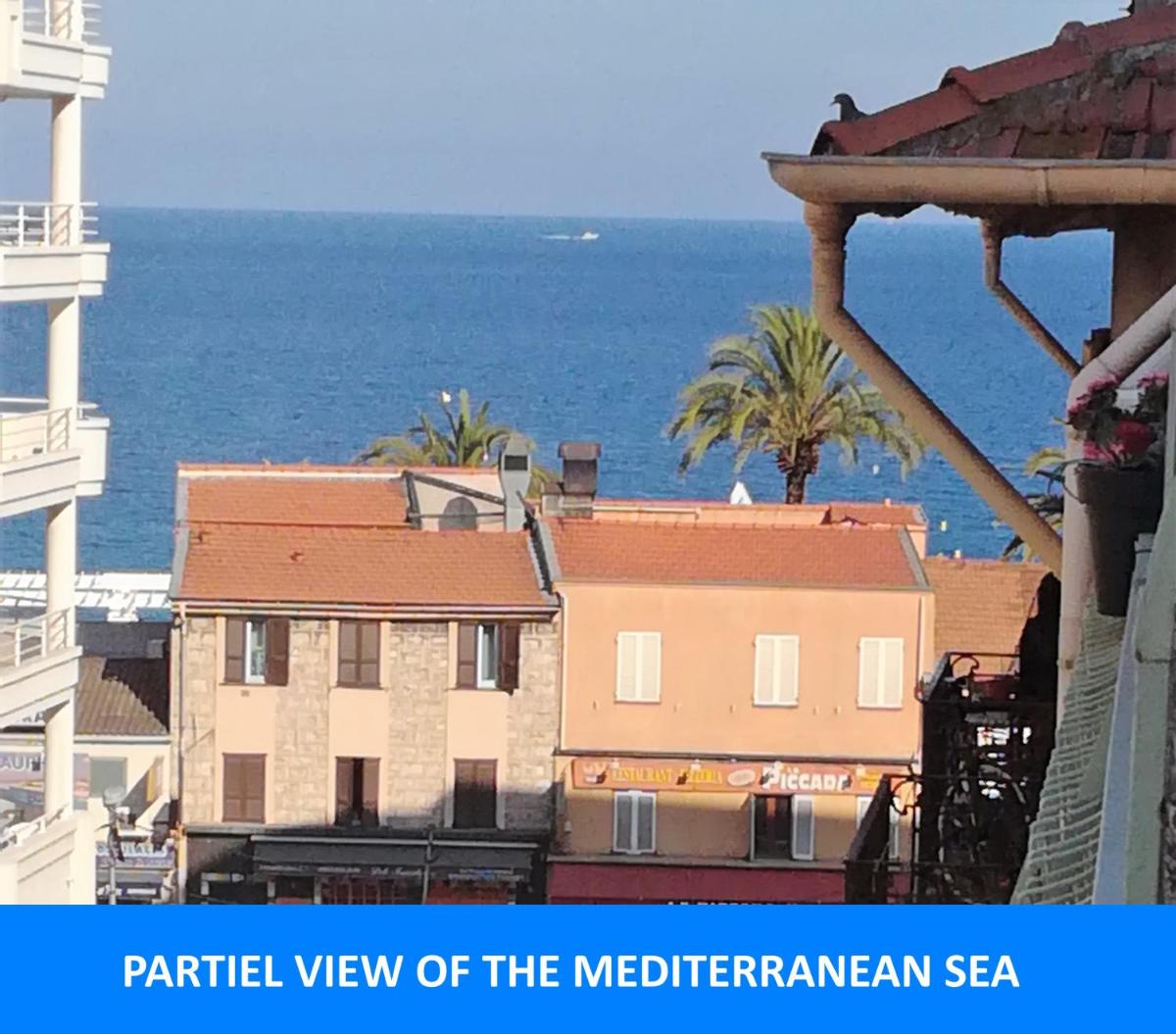 9 Avenue de Carras view 2