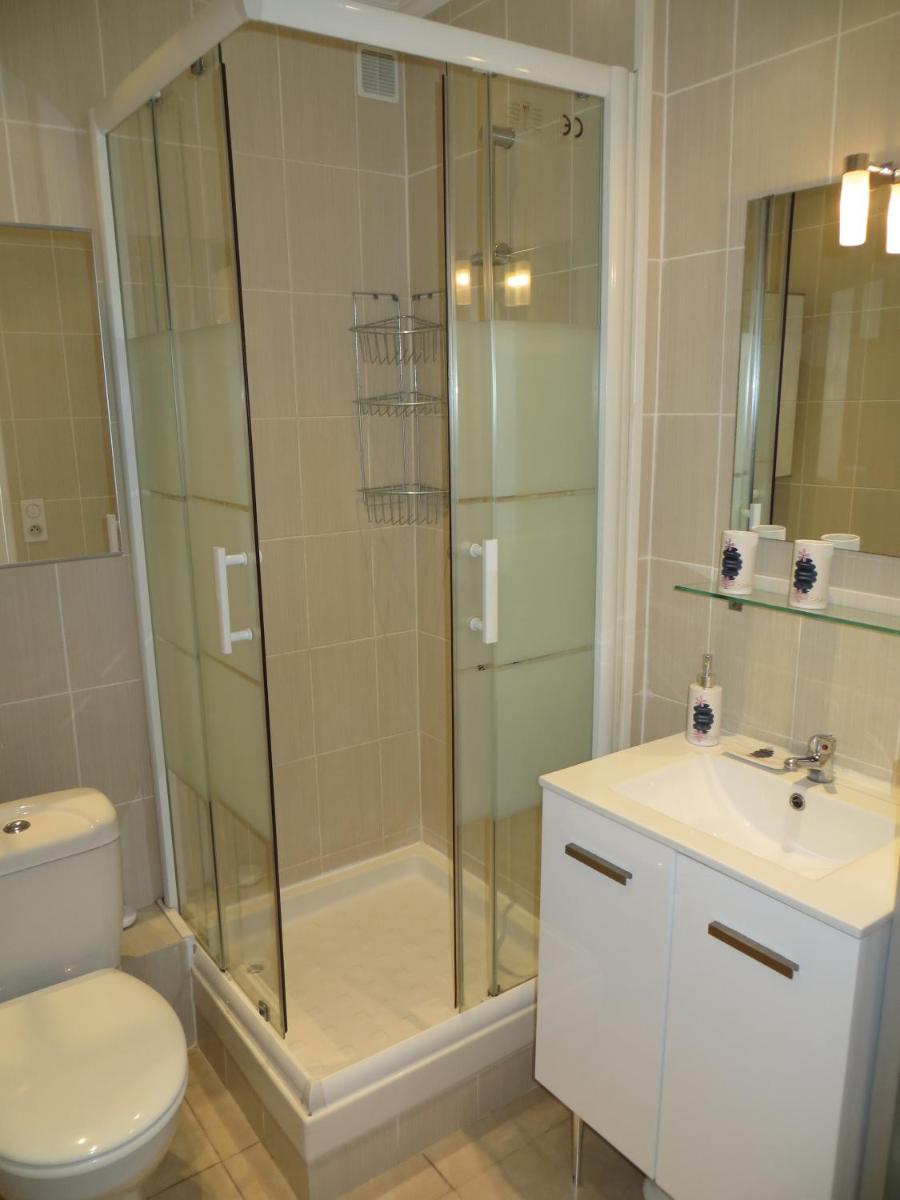 9 Avenue de Carras view 5