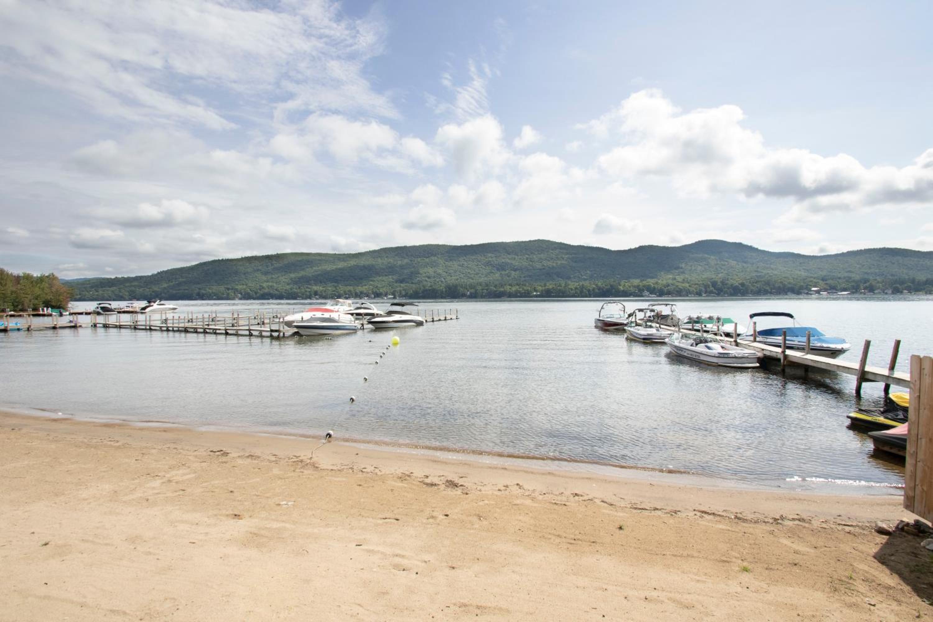 Scotty's Lakeside Resort