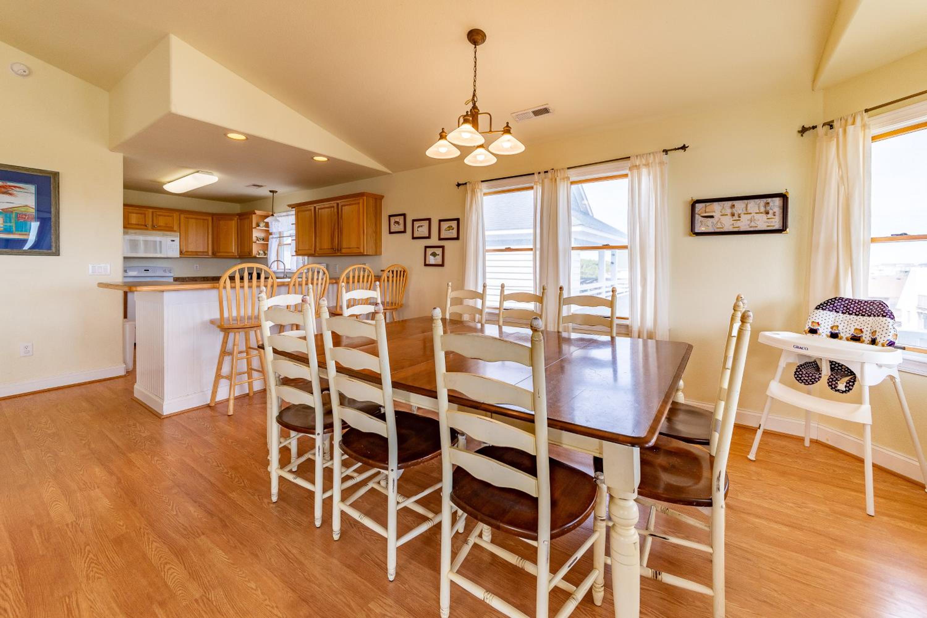 Funtiki - S Nags Head MP 17.5, Semi-Oceanfront, 150 Yds to Beach, Pool, Hot Tub, Pool Table, Pets OK