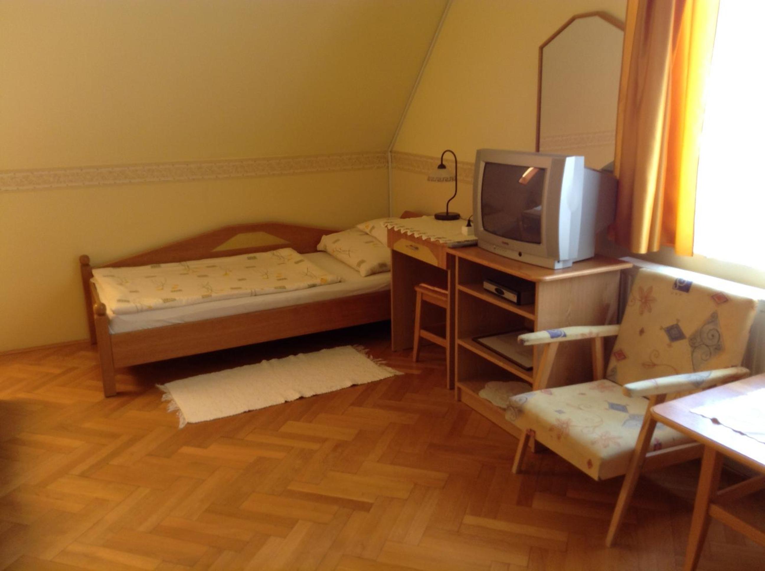 Photo 47