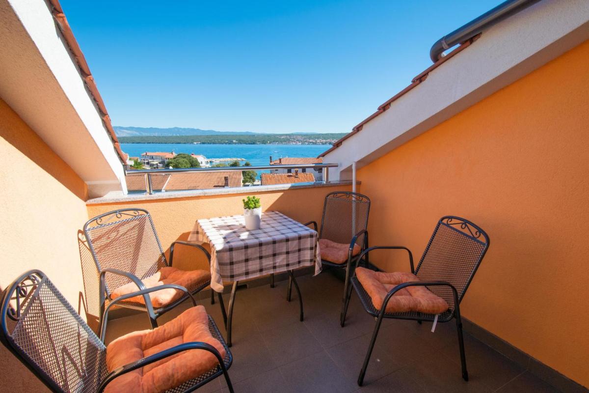 Apartments Mladenka view 5