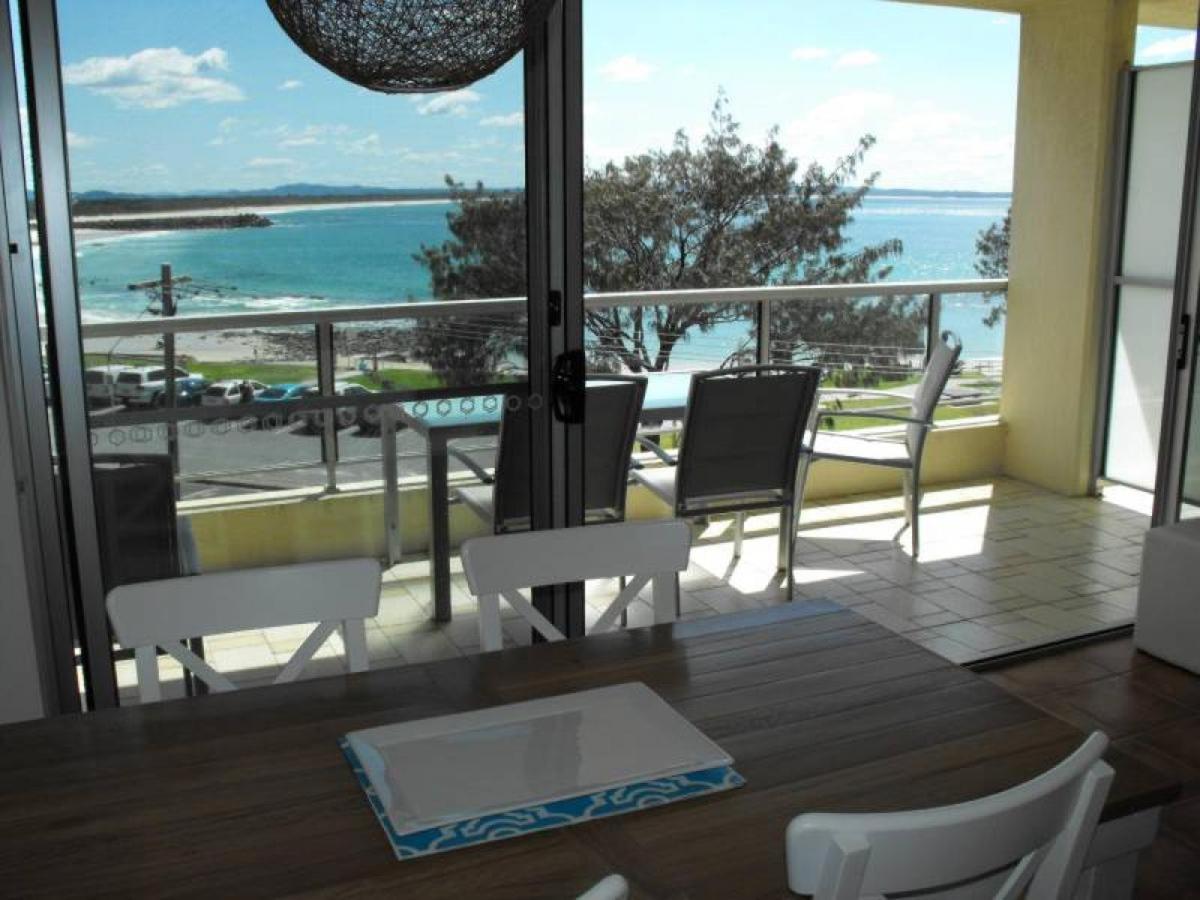 Beachpoint, Unit 202, 28 North Street