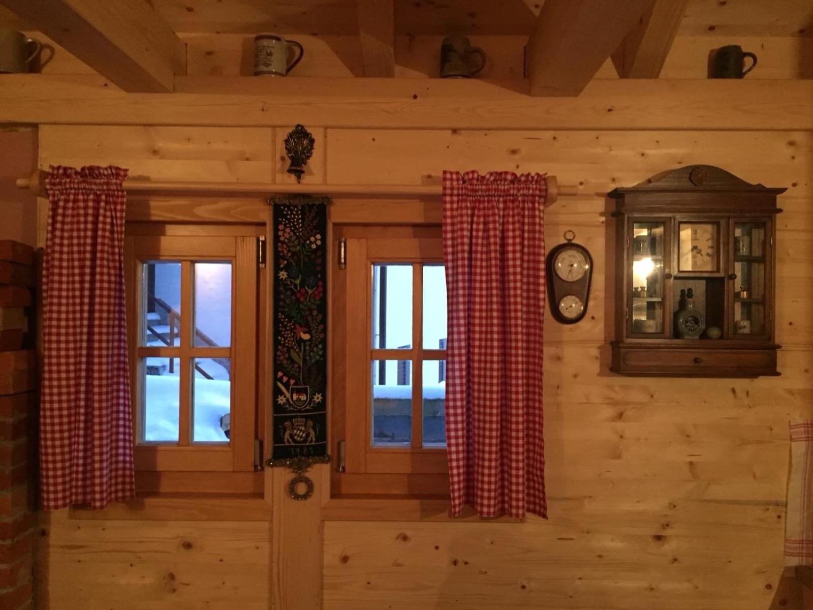 Photo 33