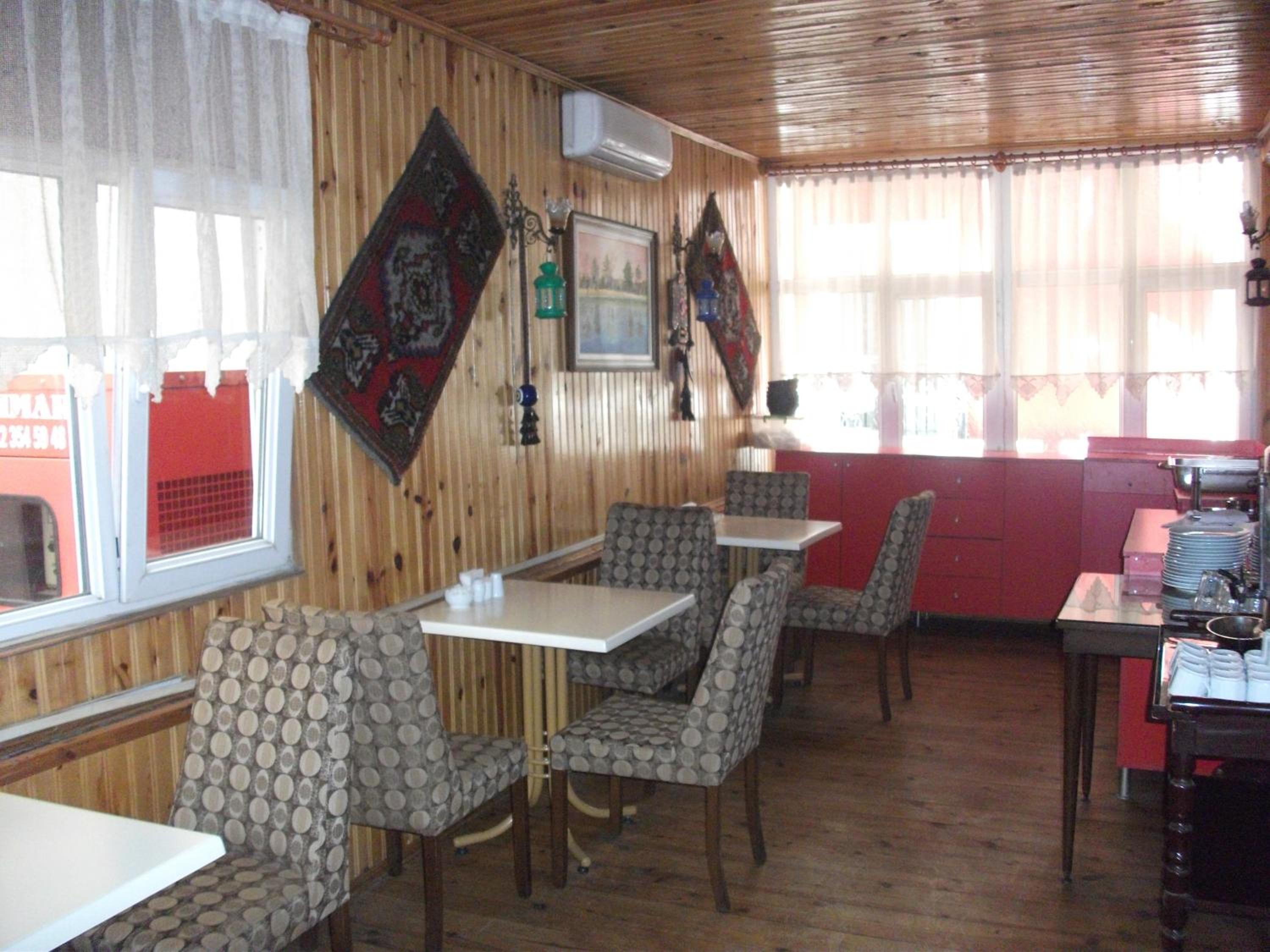 Tac Hotel - Image 90