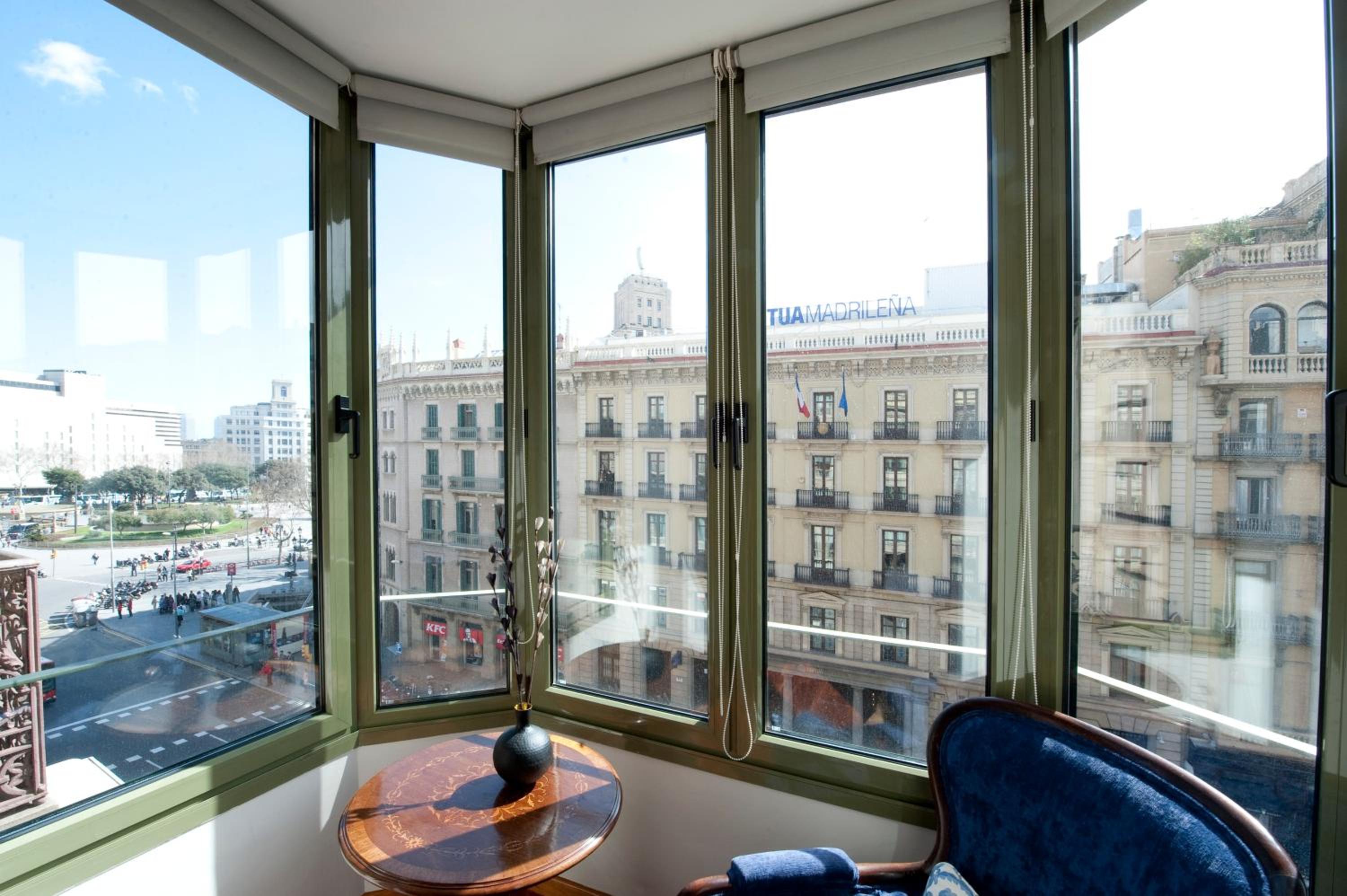 You Stylish City Center Apartments