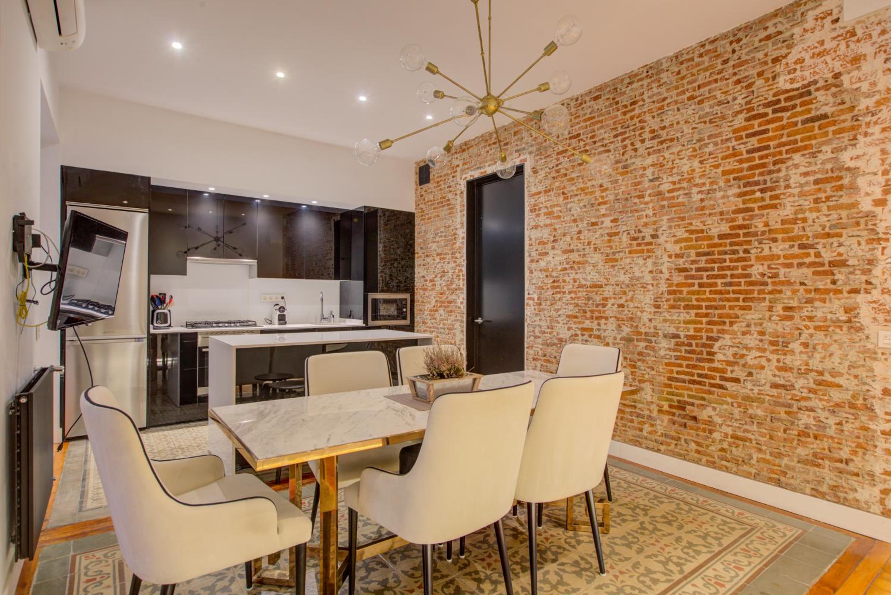 Luxury Rooms Madrid Center view 2