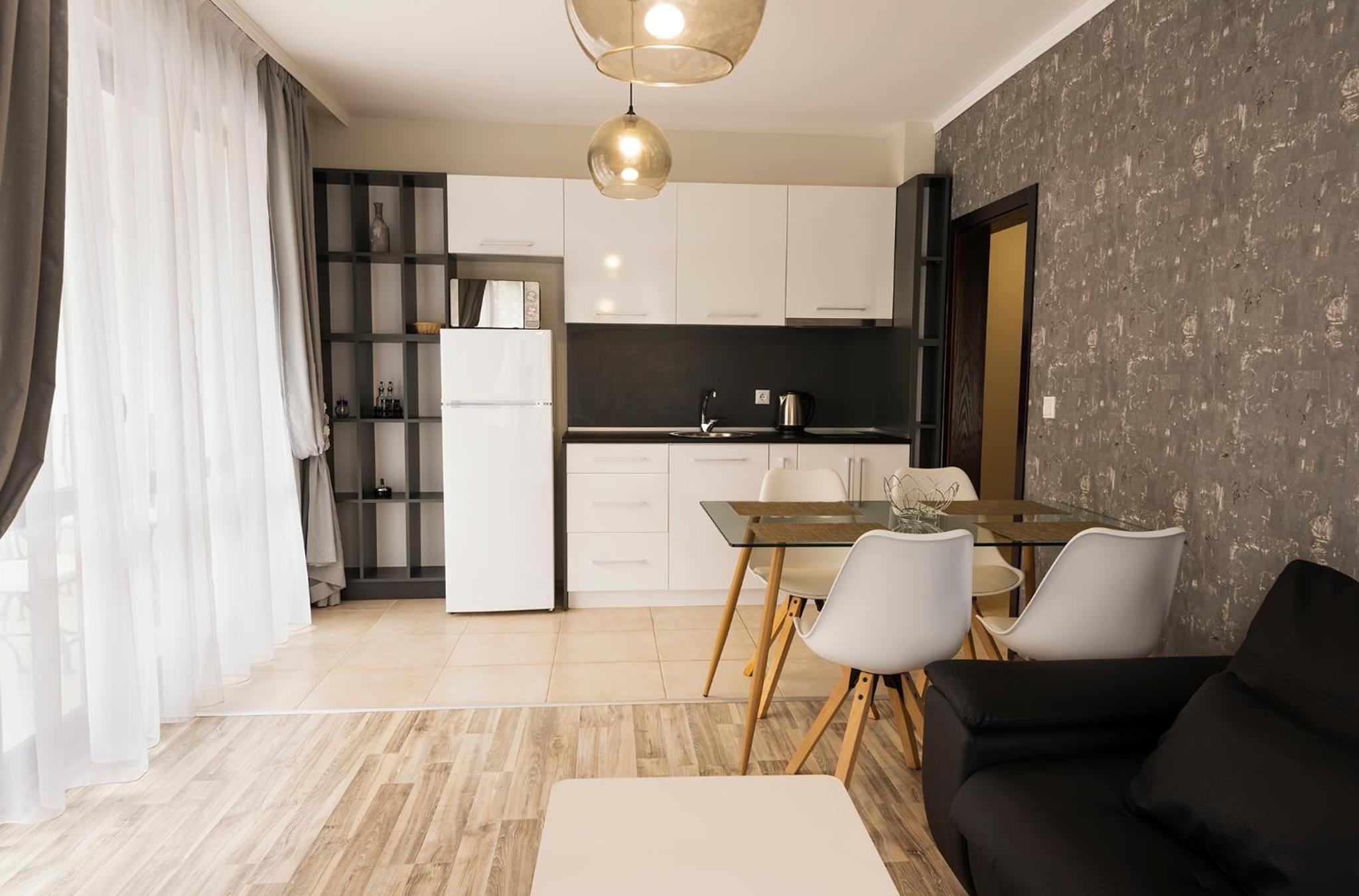Green Paradise Deluxe Apartments