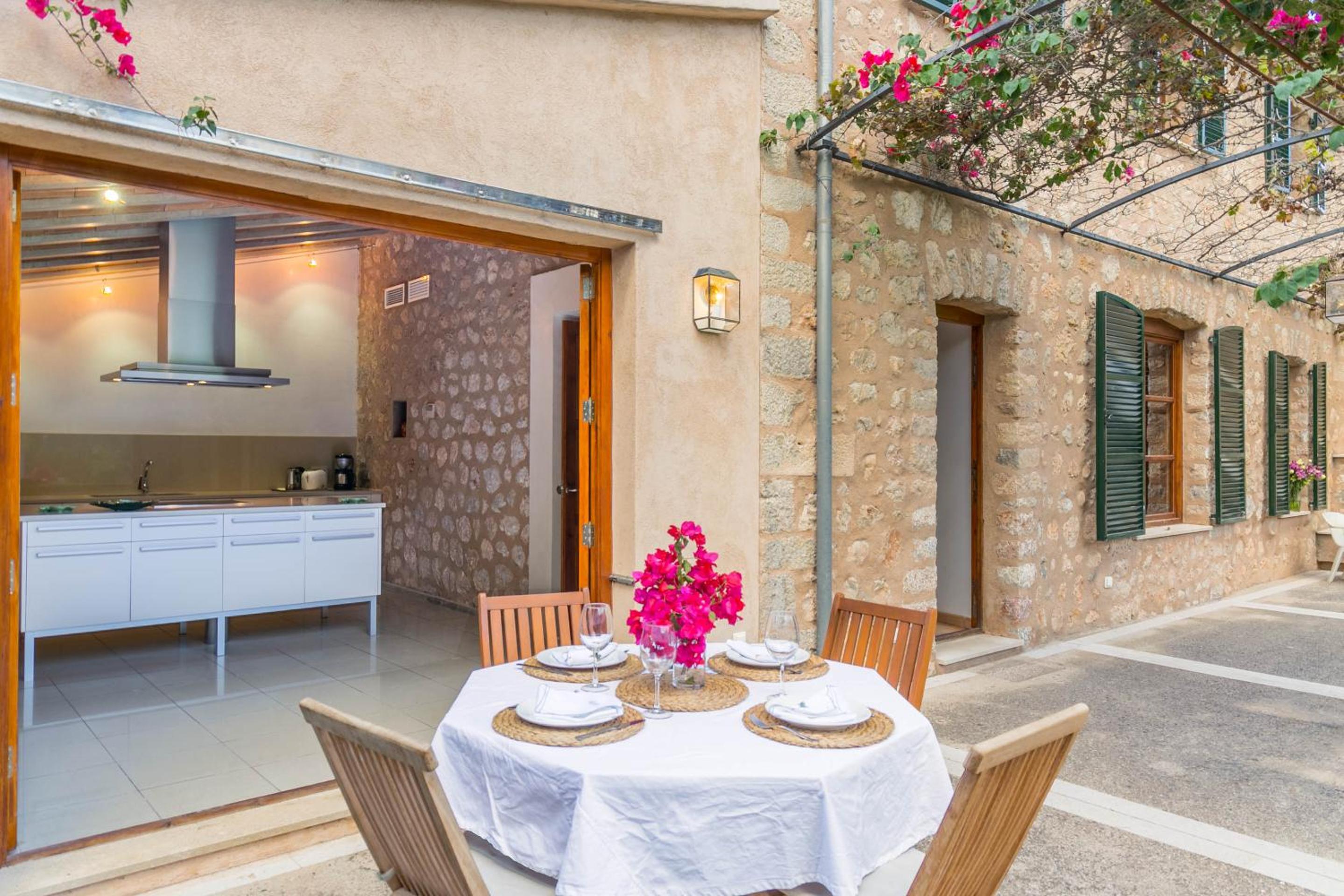 Captivating Mallorcan Villa With A Pool In Soller