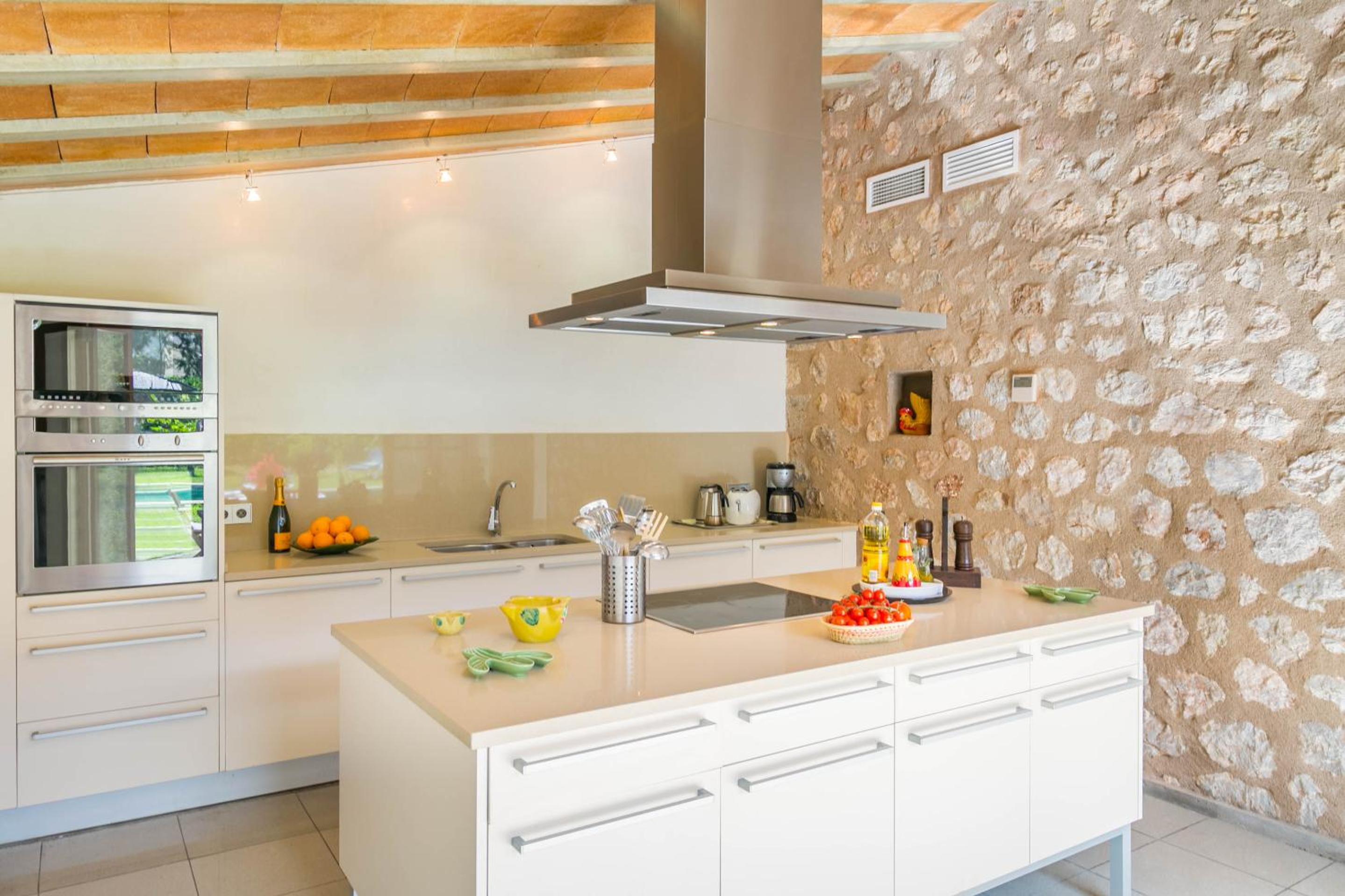 Captivating Mallorcan Villa With A Pool In Soller