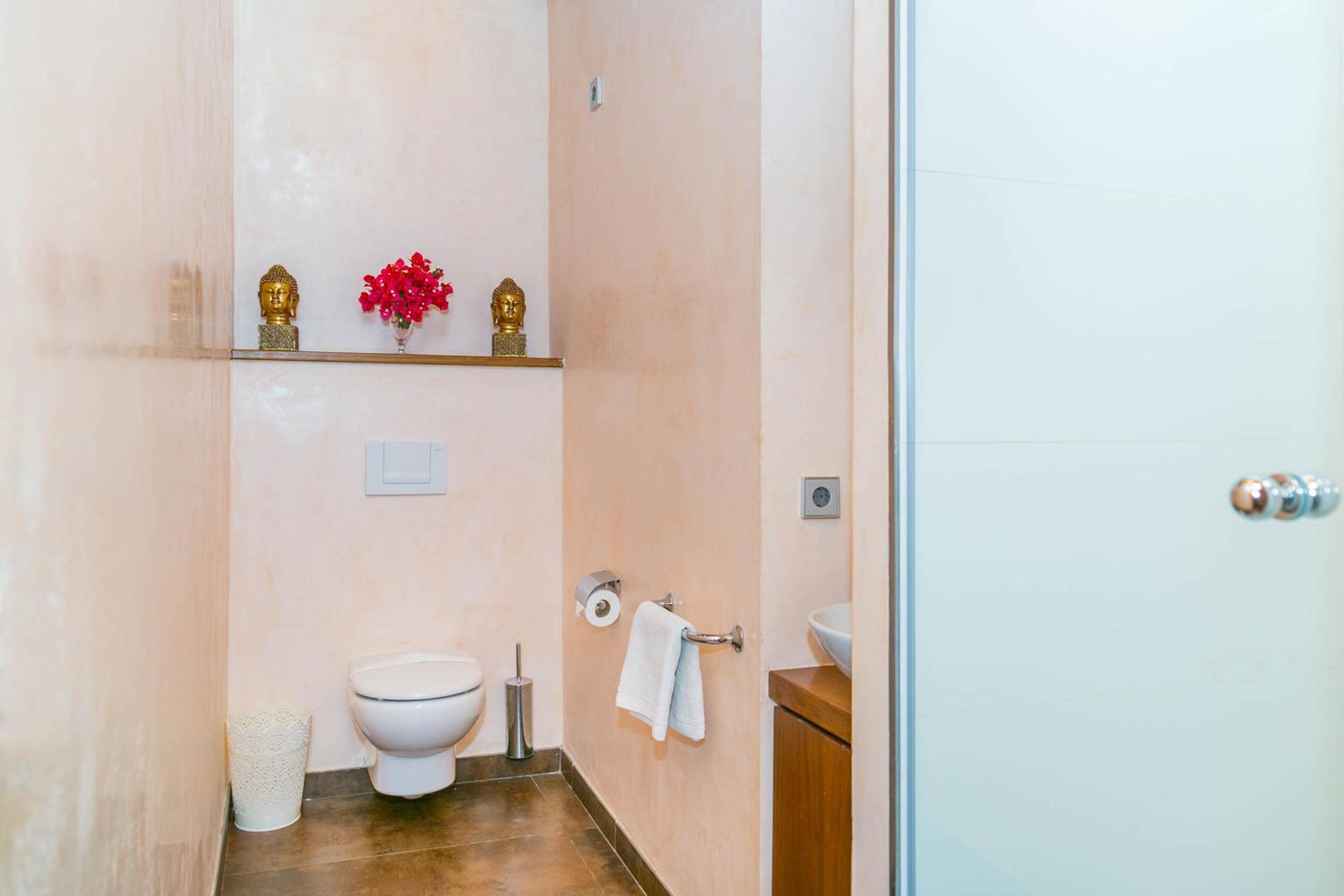 Captivating Mallorcan Villa With A Pool In Soller