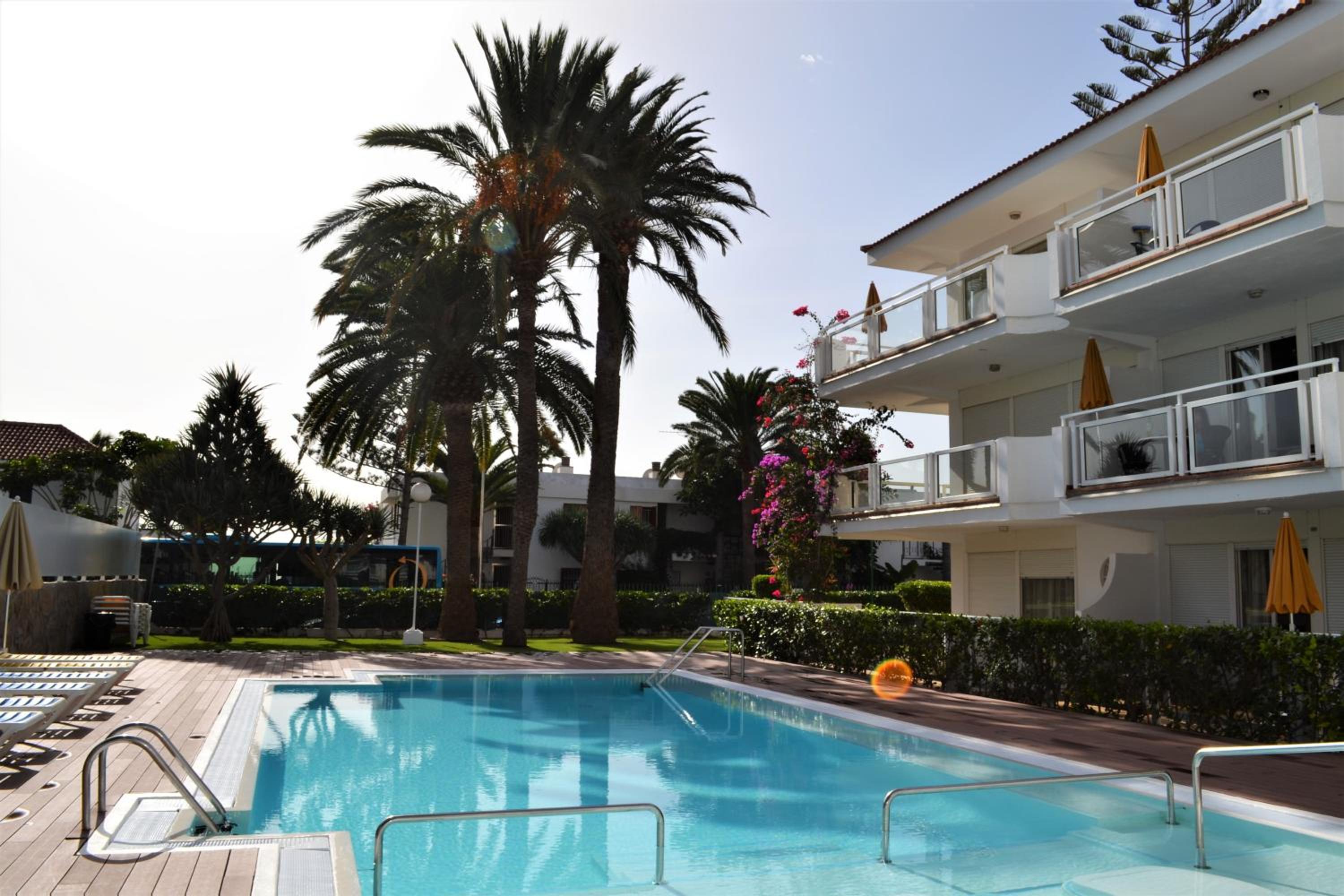 Apartamentos Montemayor
