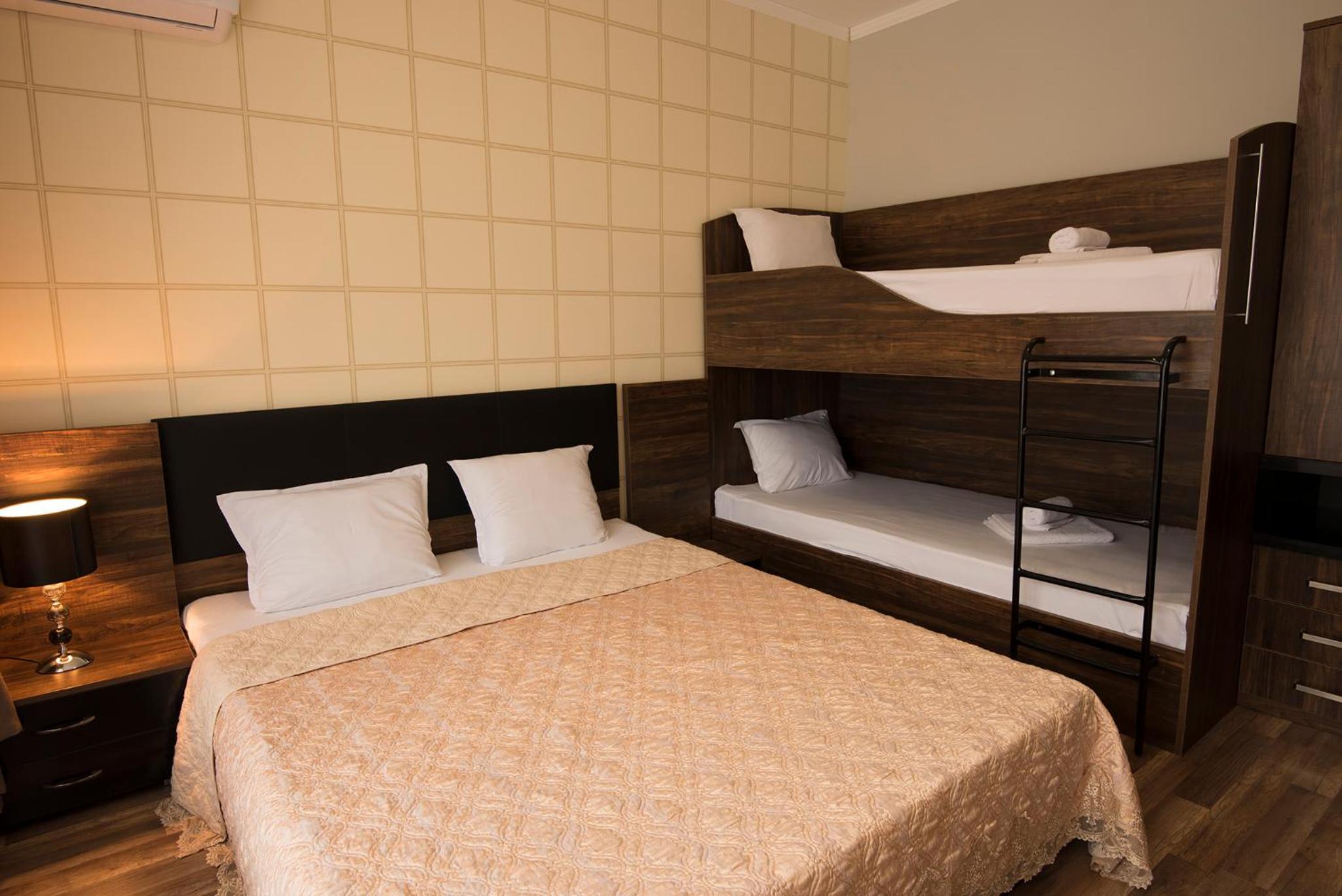 Green Paradise Deluxe Apartments