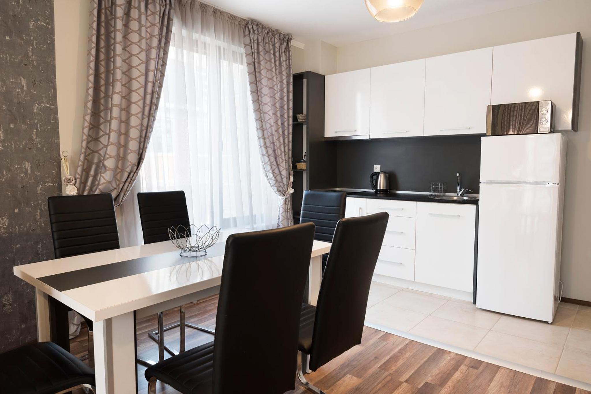 Green Paradise Deluxe Apartments