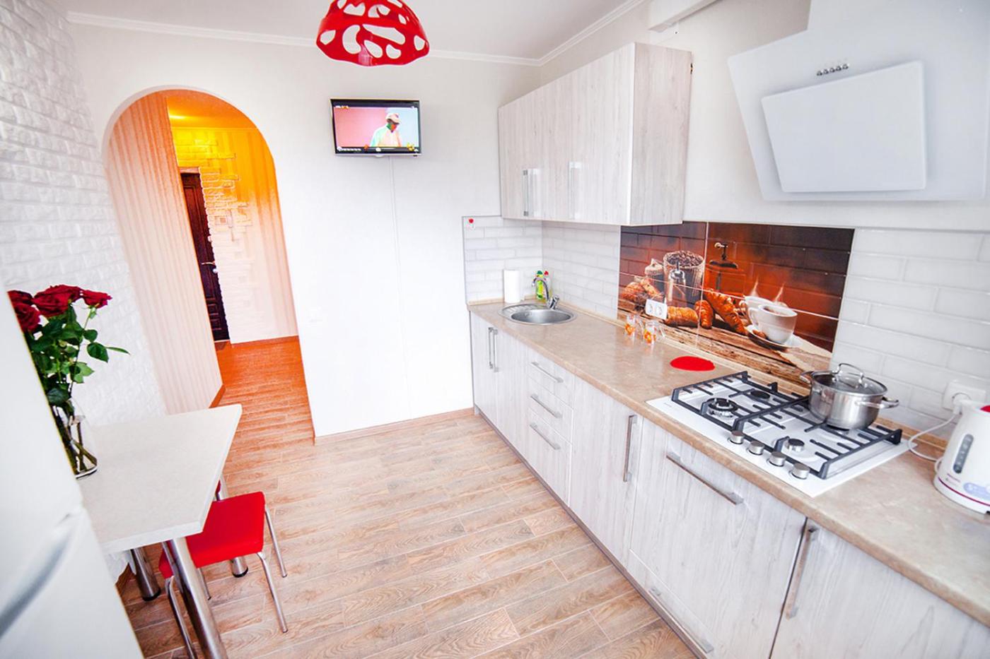 VIP-flat in the center of Vishenka view 4