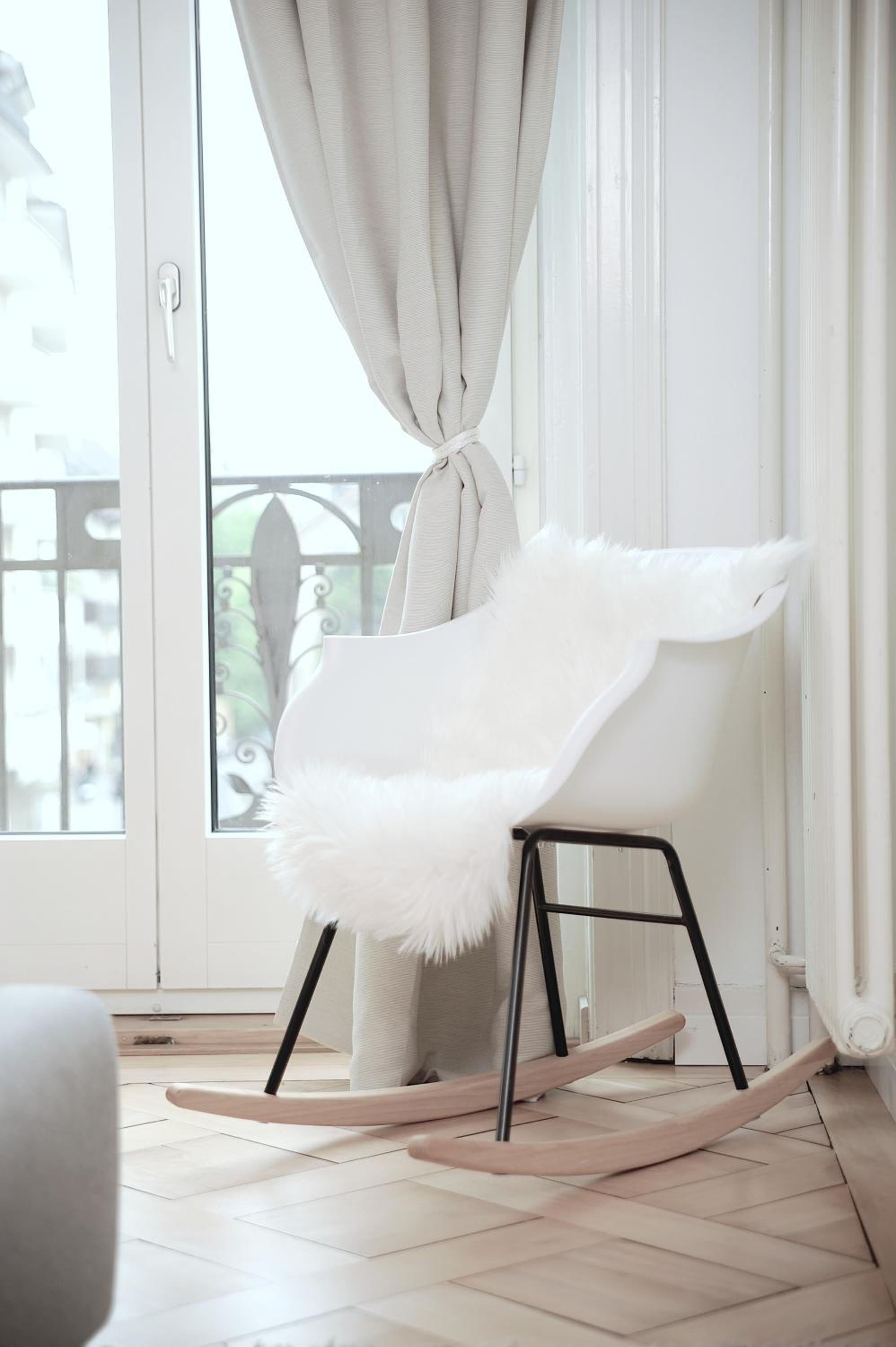 Central Bright & Cozy Apartments view 3