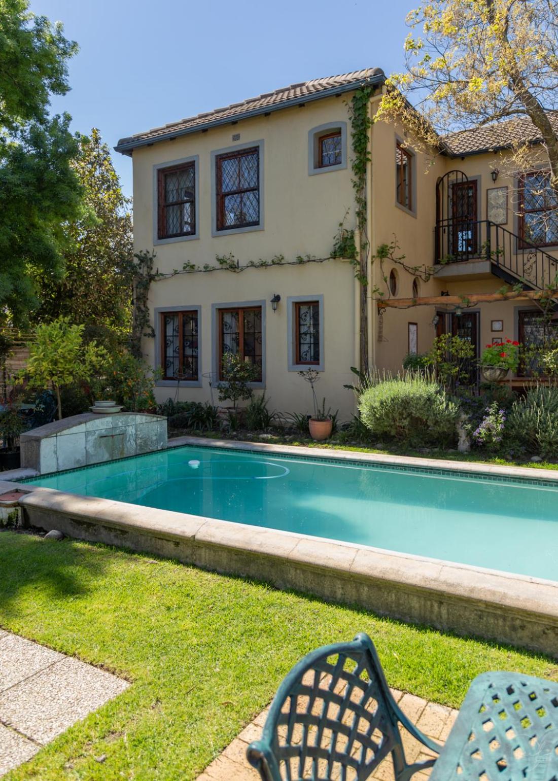 10 Alexander B&B