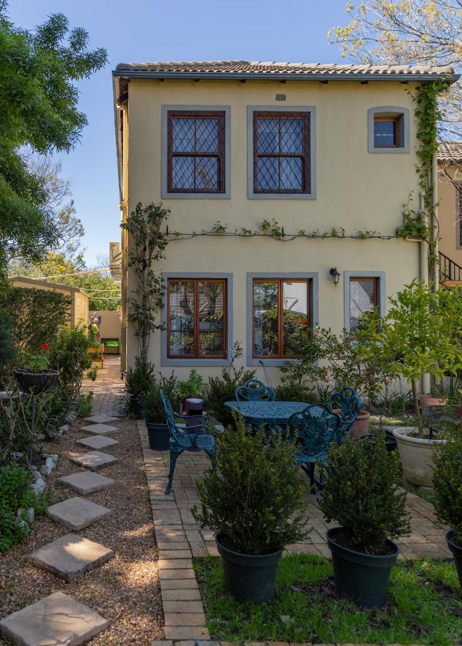 10 Alexander B&B