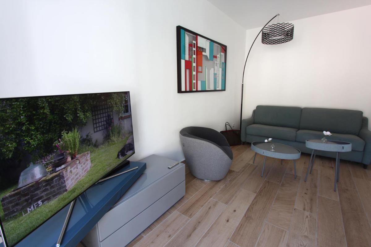 Photo 11
