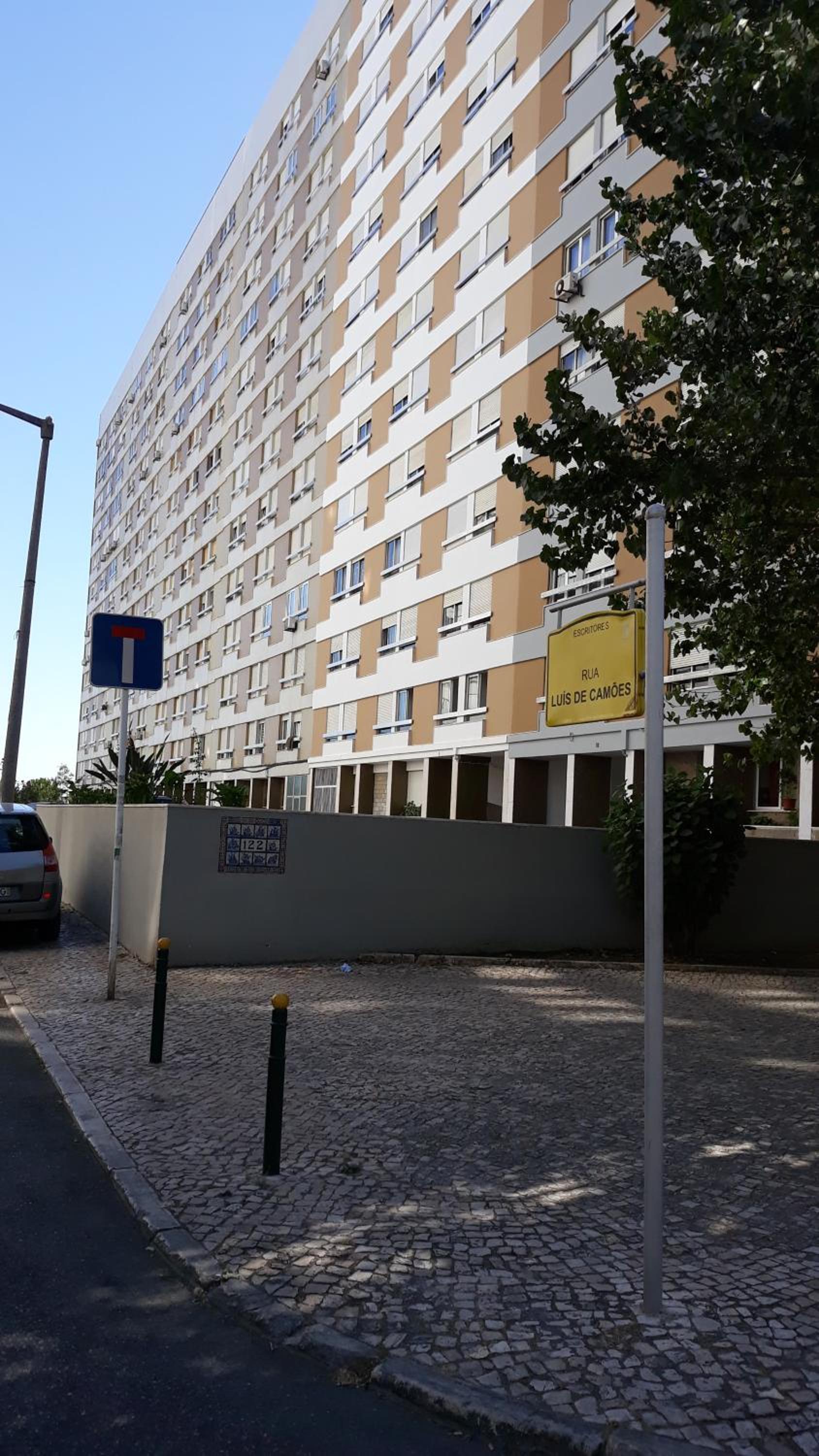 Apartment in Portela near the Airport