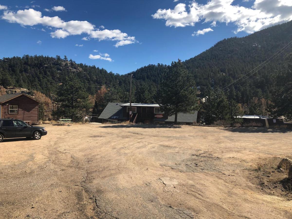 Estes Park Adventure Hostel - Property Image 8