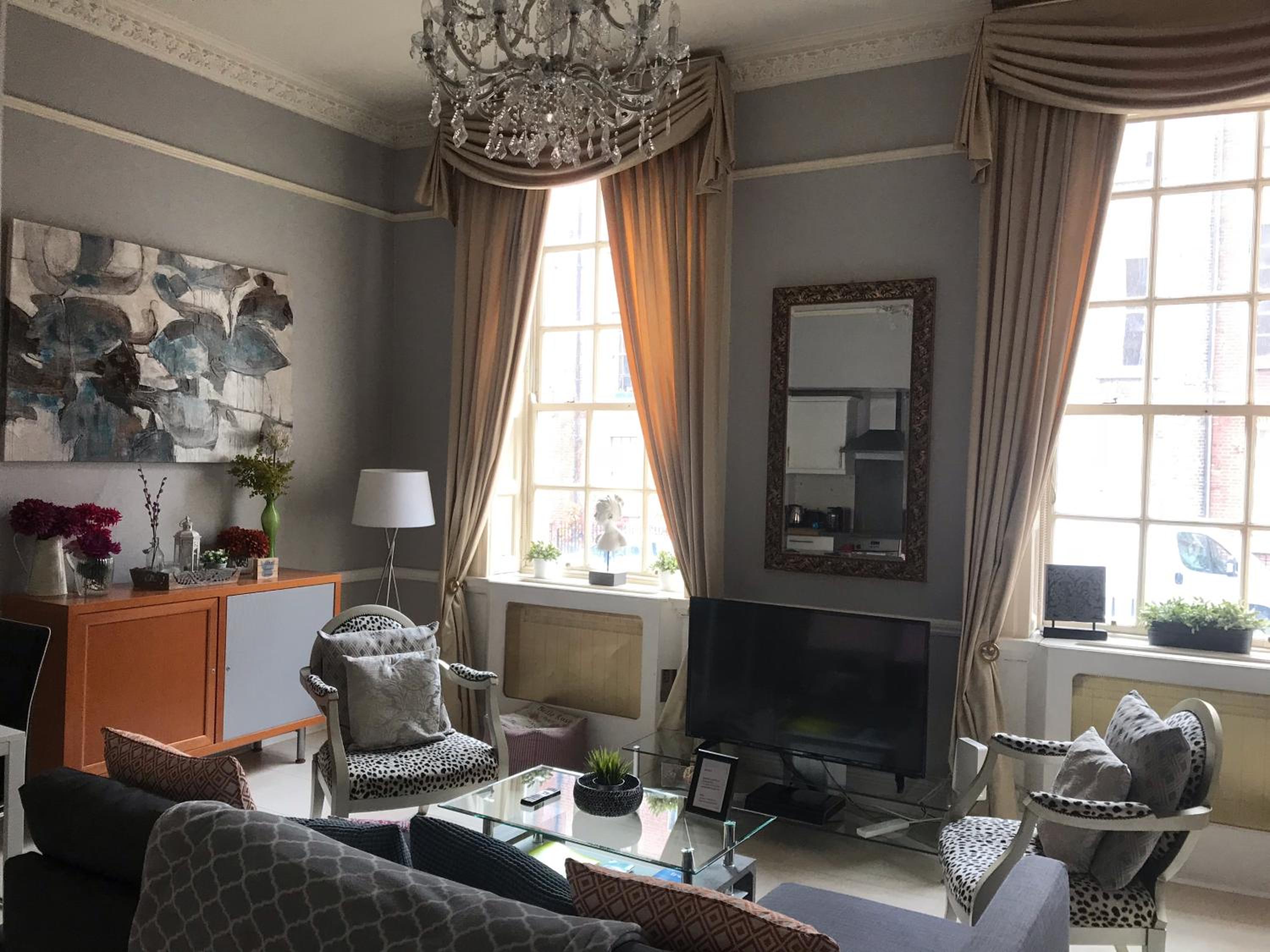 City Centre Georgian Style Apartment