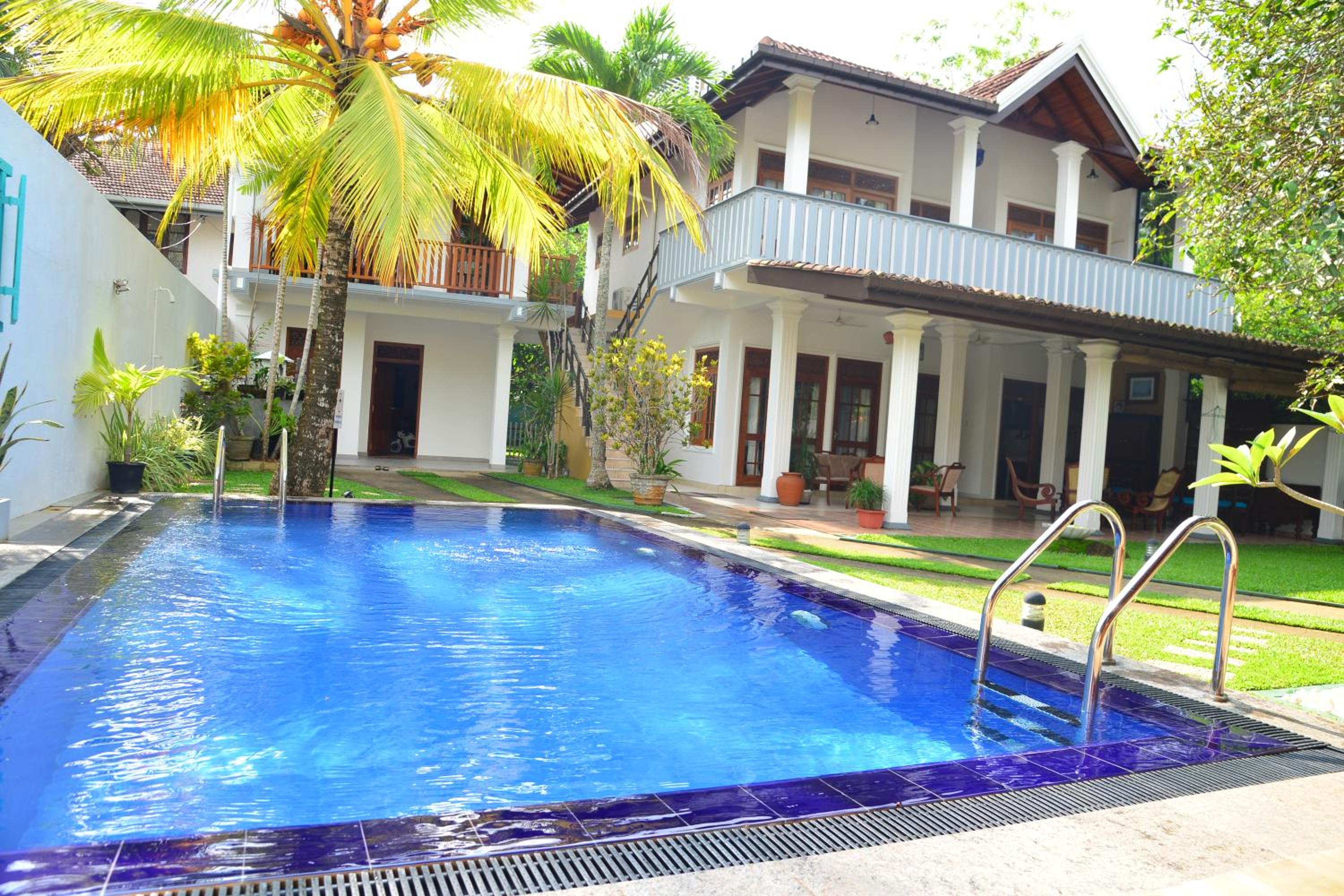 Hotel Surf Villa - Image 1