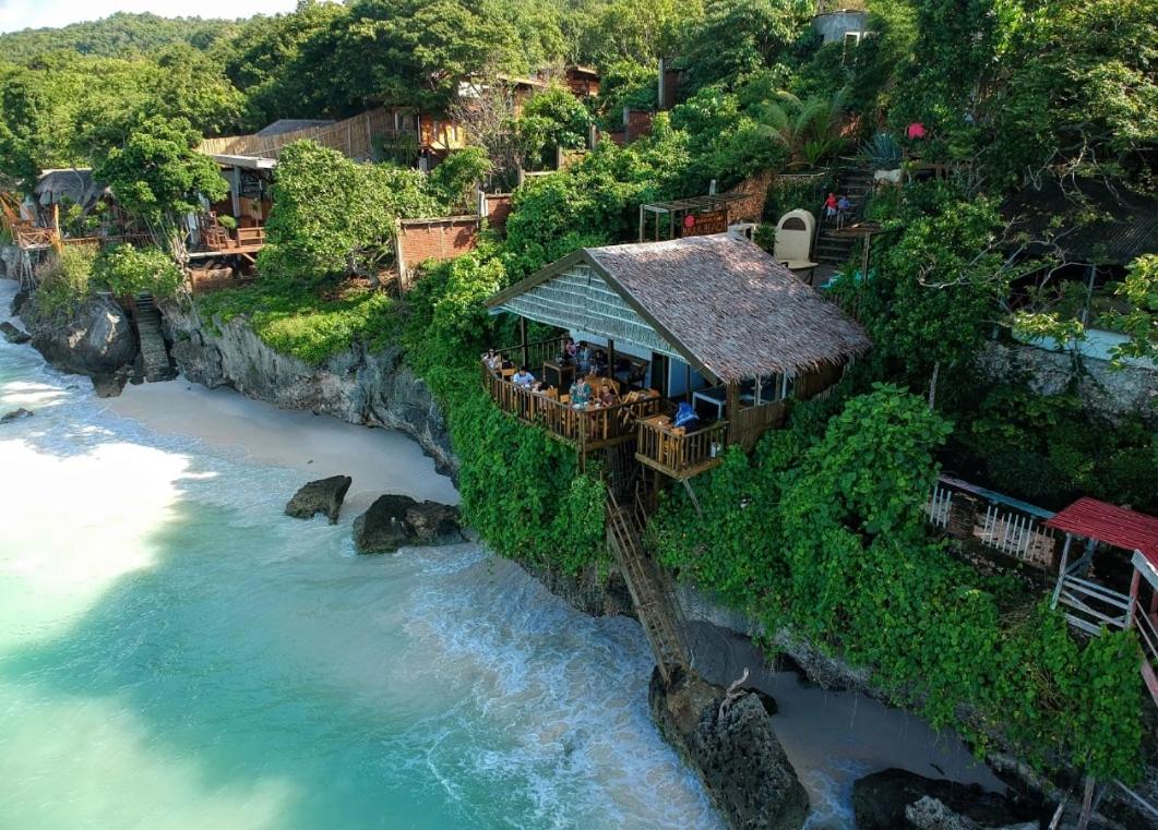 Cosmos Bungalows