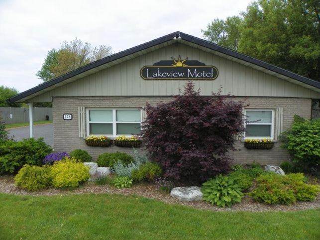 Lakeview Motel & Cottage