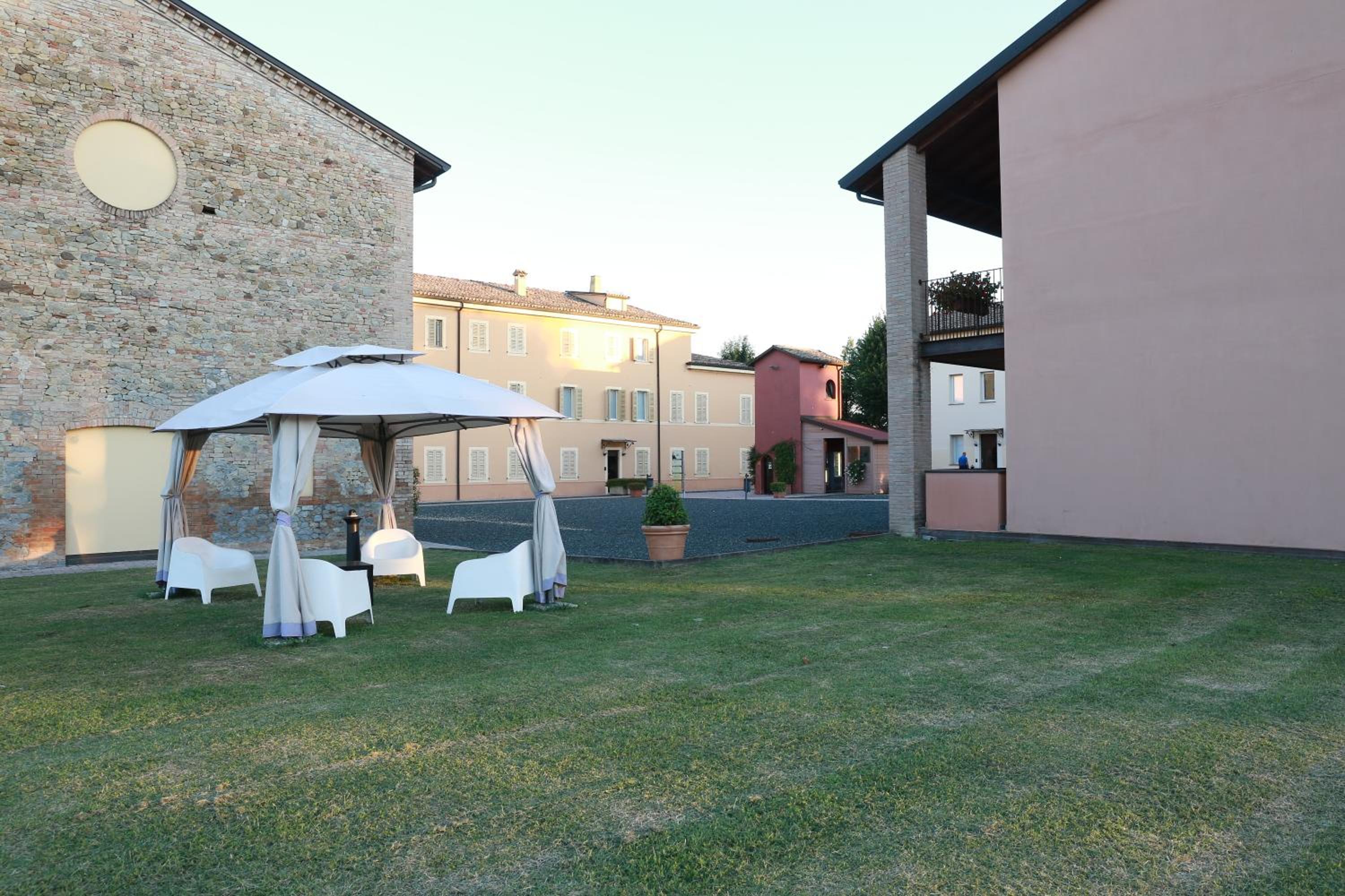 Villa Meli Lupi - Residenze Temporanee