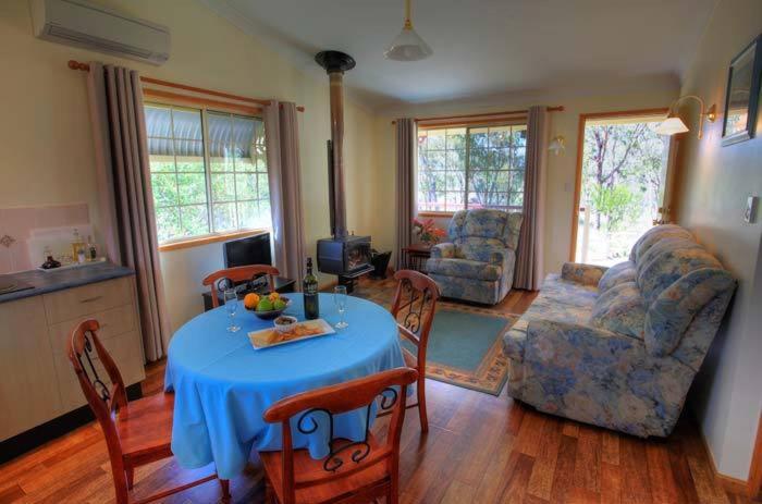 Accommodation Creek Cottages & Sundown View Suites view 2