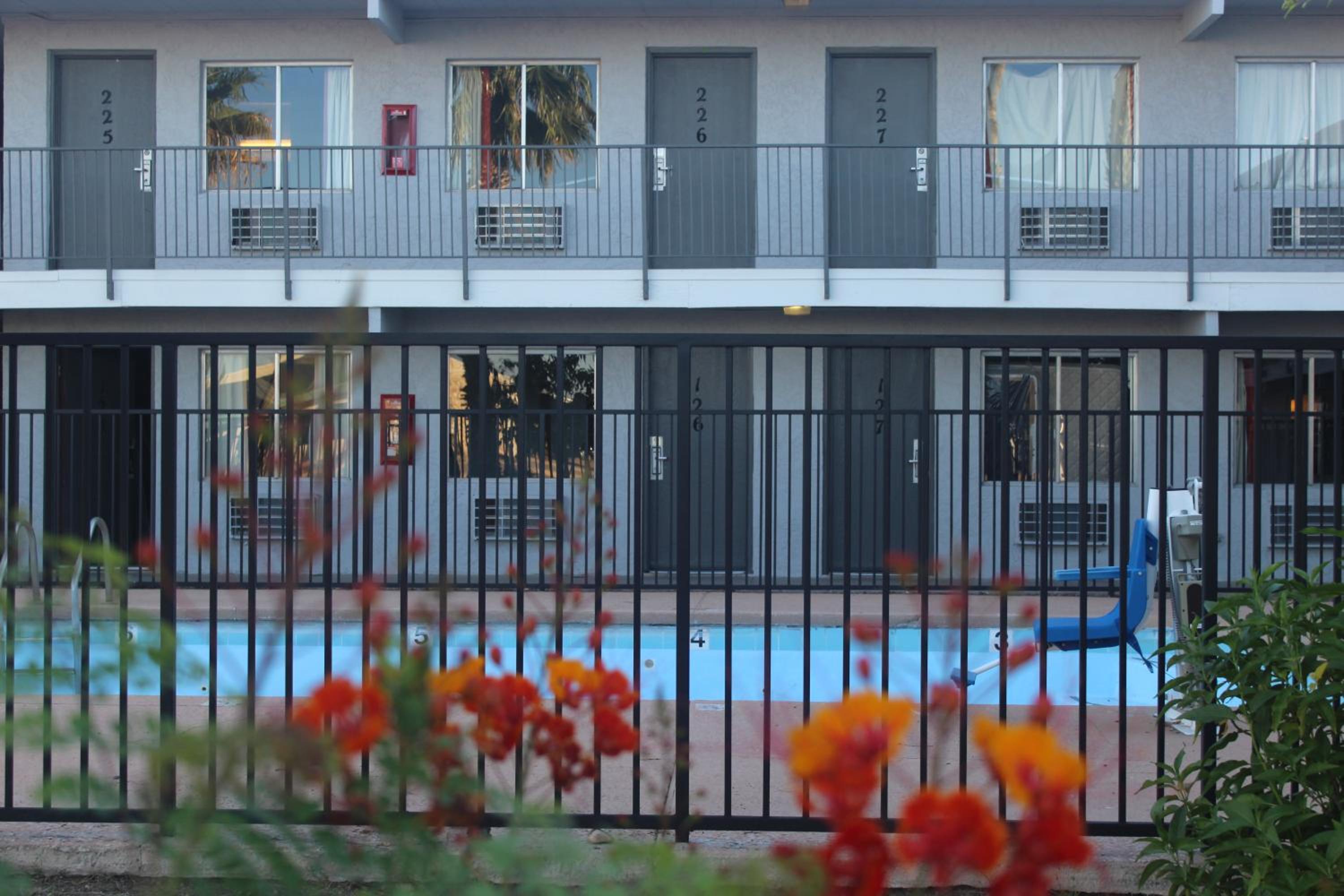 Minsk Hotels - Extended Stay, I-10 Tucson Airport