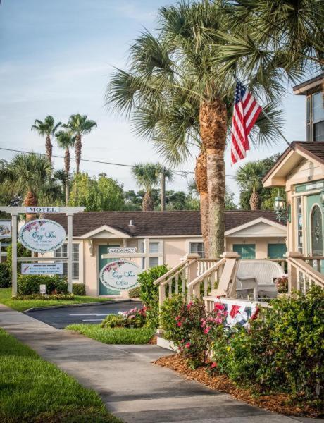 Hotel The Cozy Inn - Image 1