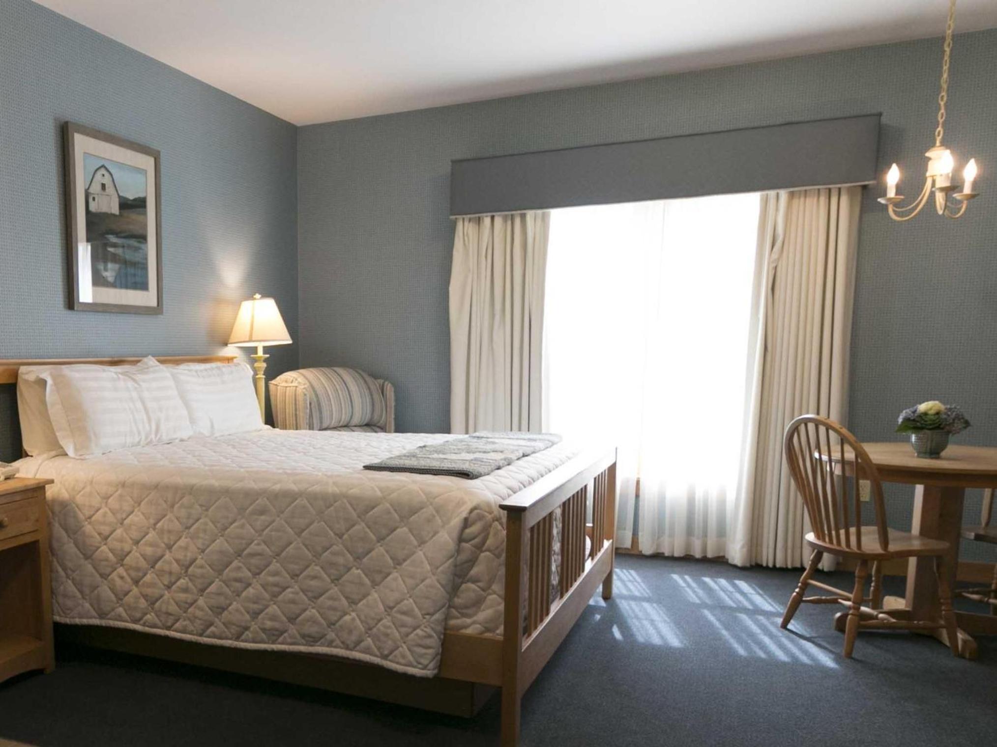 Essenhaus Inn & Conf. Center
