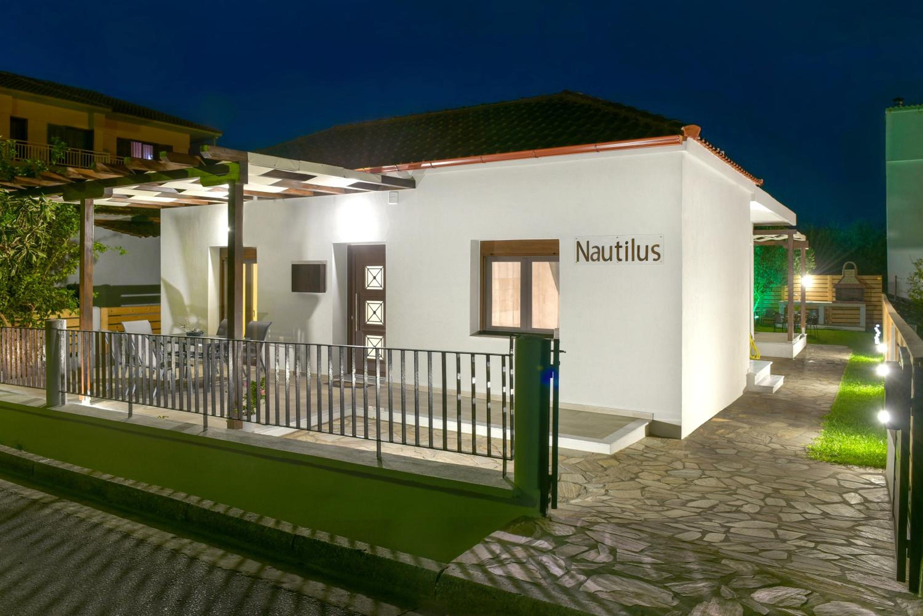 Nautilus Luxury Apartments photo 3