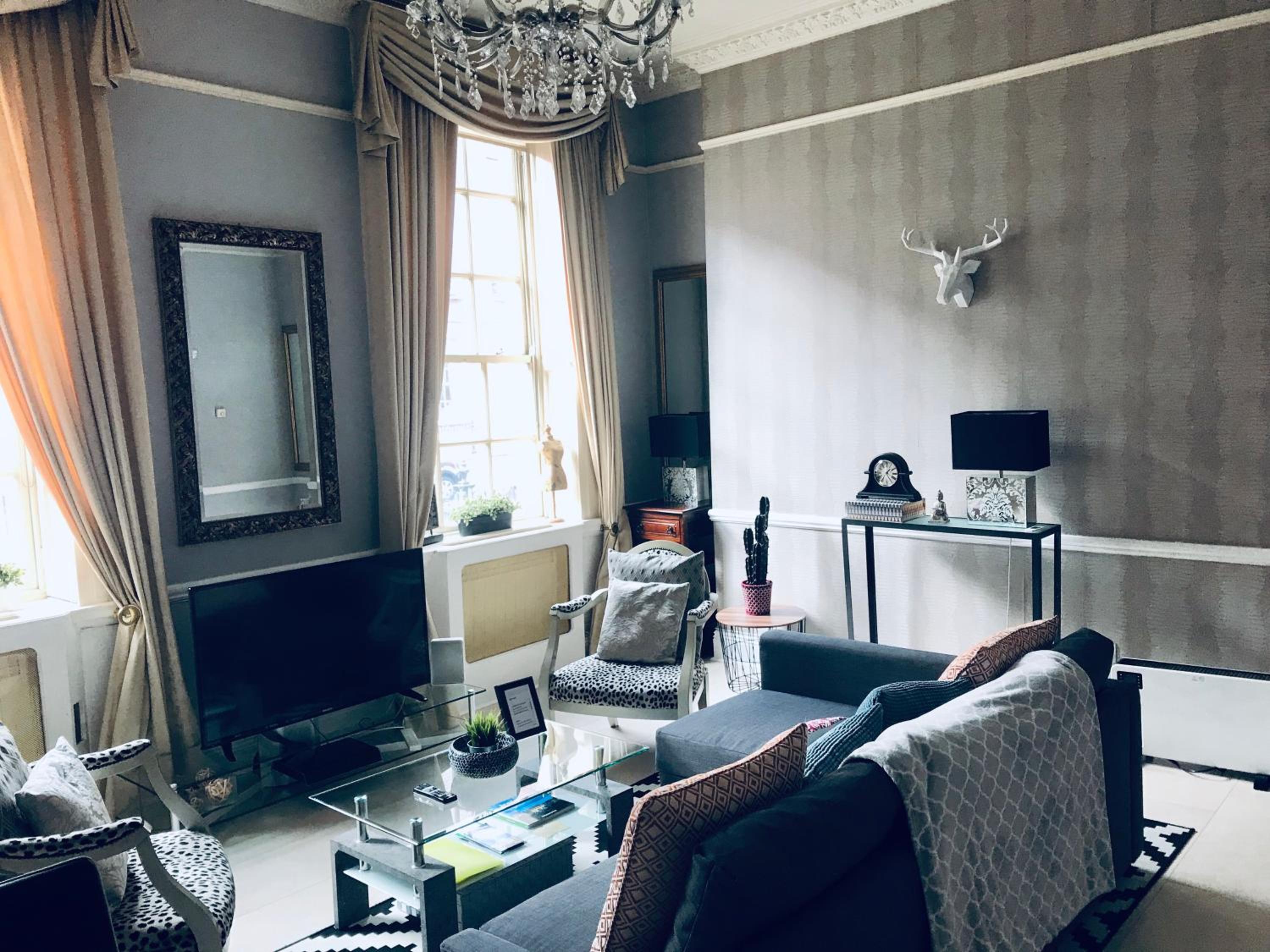 City Centre Georgian Style Apartment