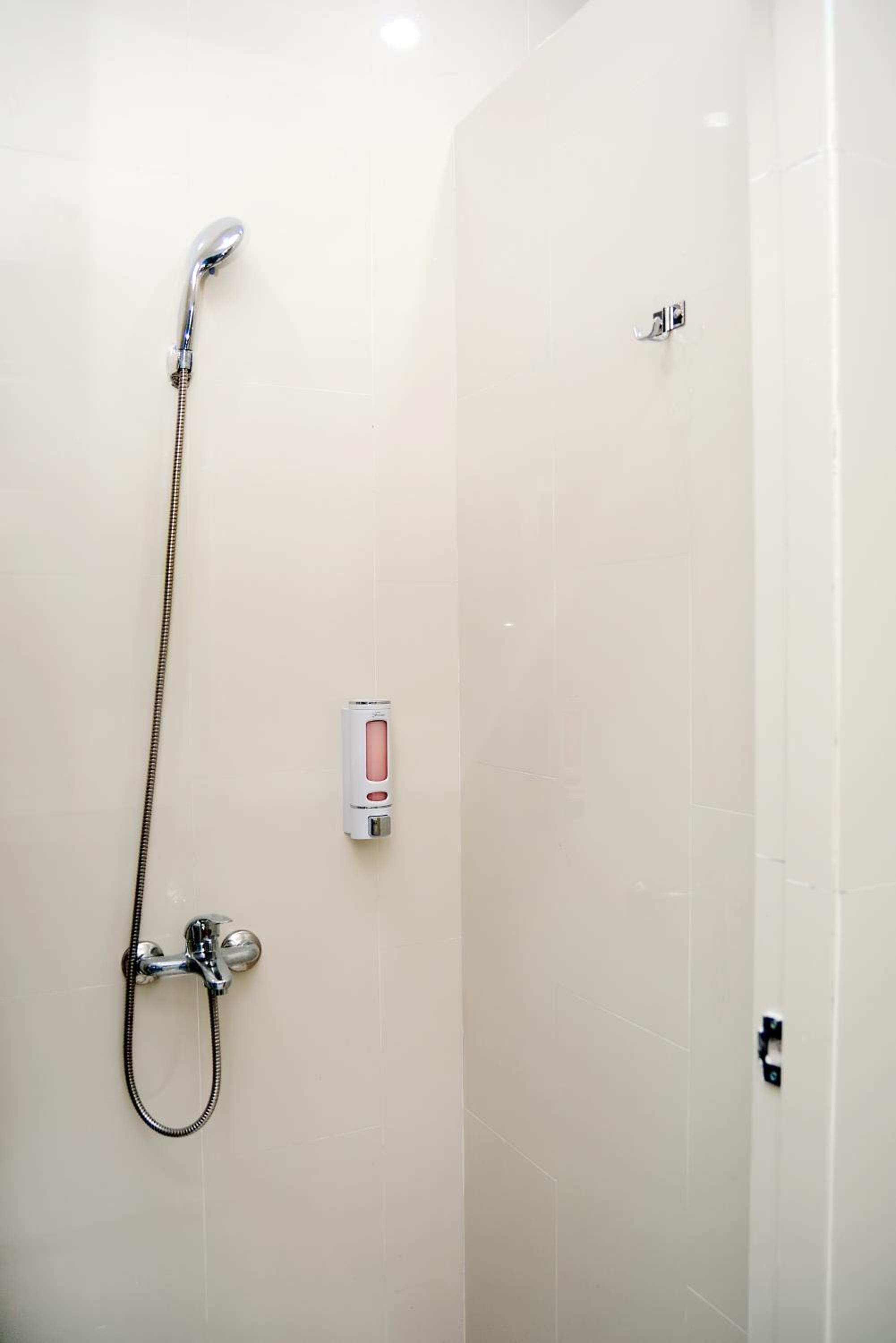 RedDoorz Hostel @ Capsule Inn Medan, photo 21