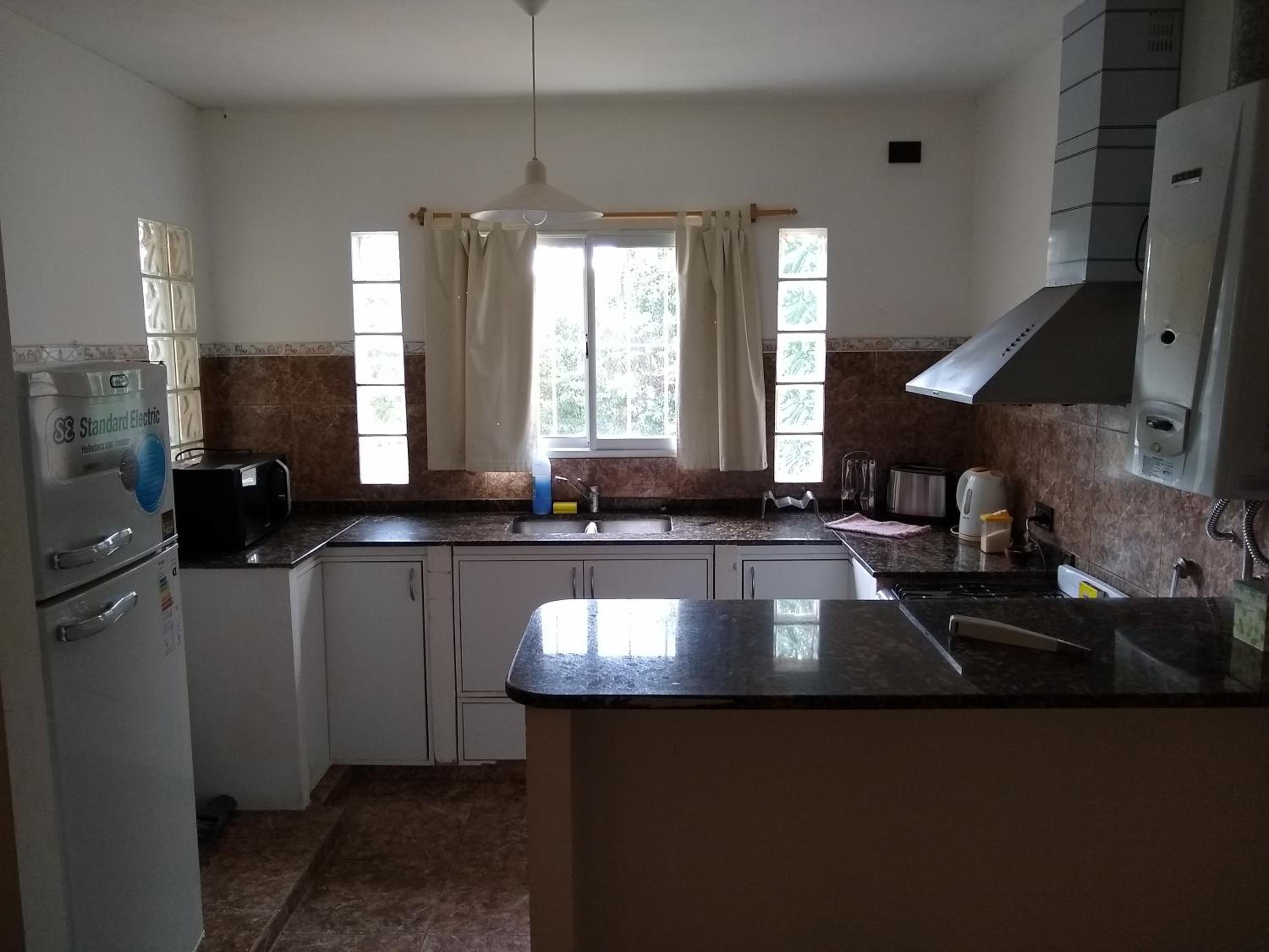 Amplio departamento Barrio Jardin