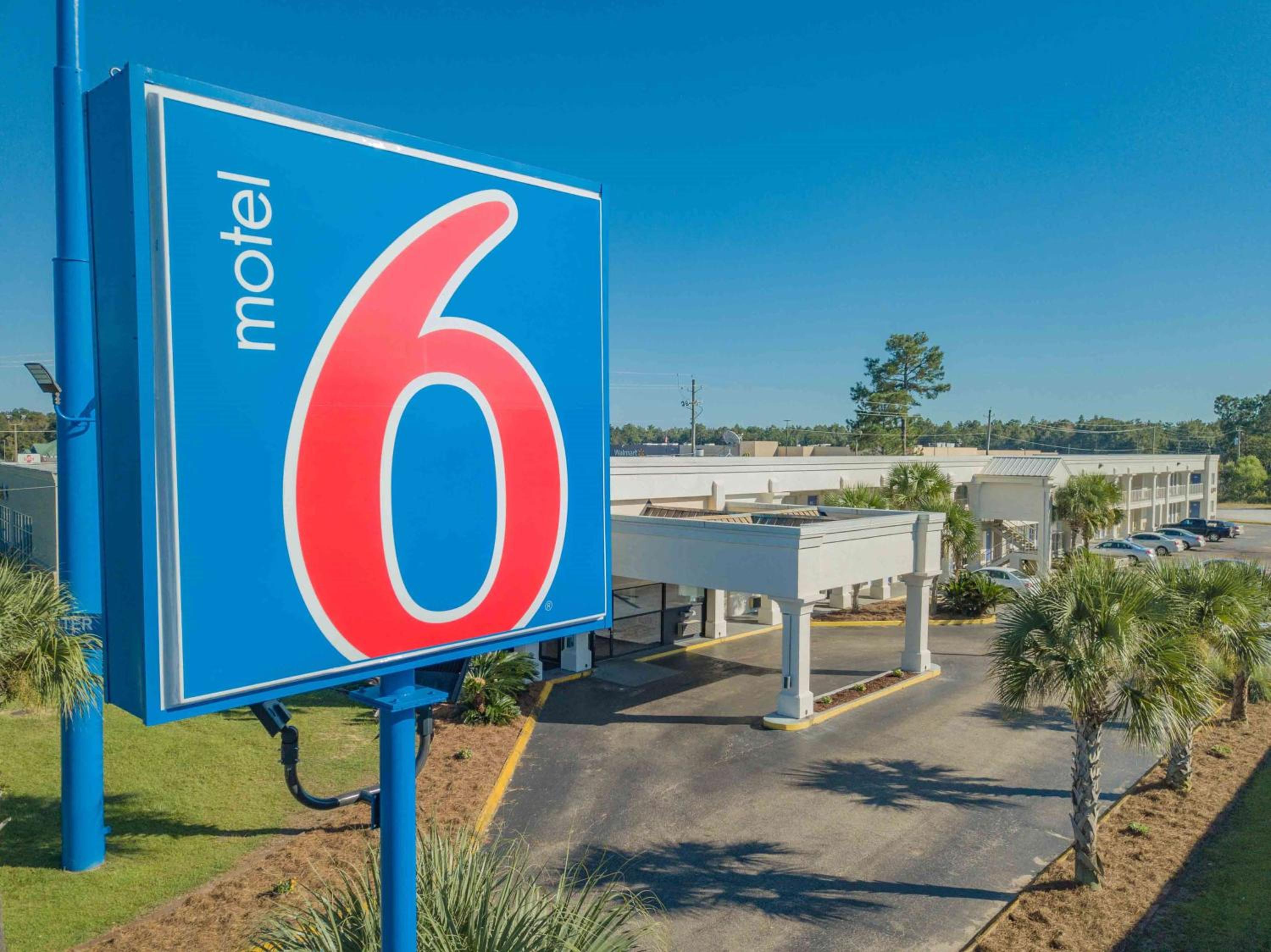 Hotel Motel 6-Saraland, AL - Image 1