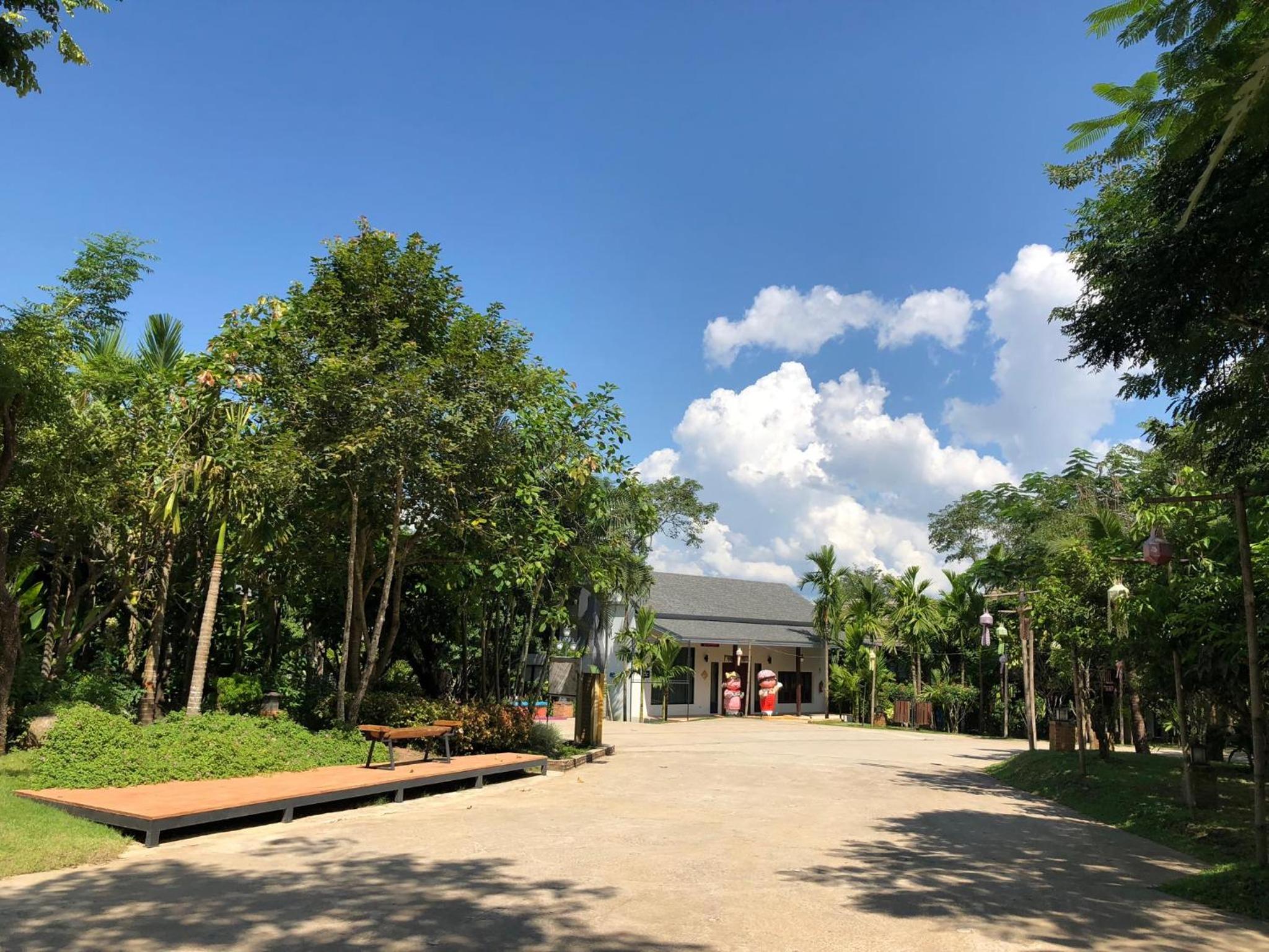 Buraphat Resort