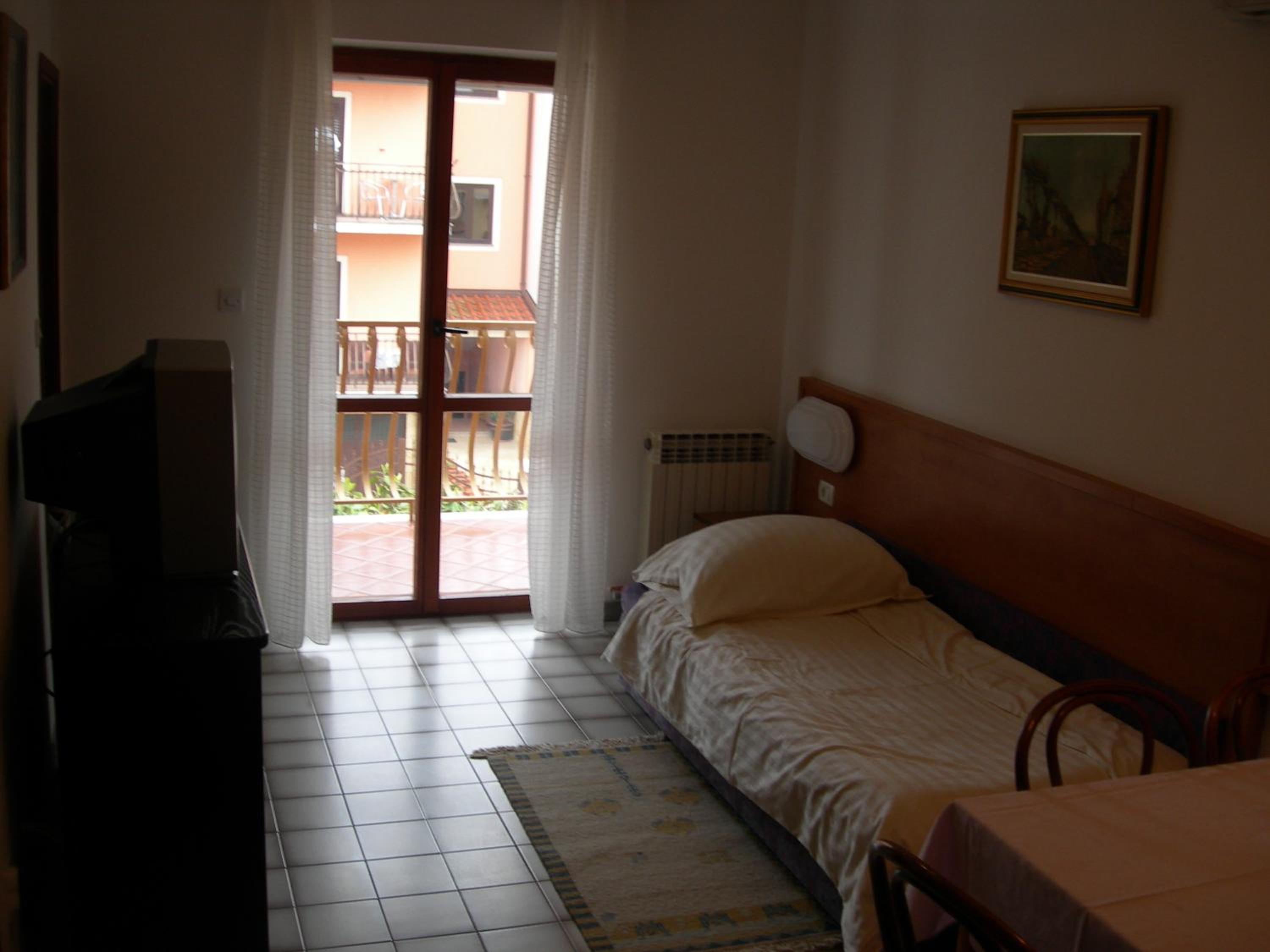 Photo 47