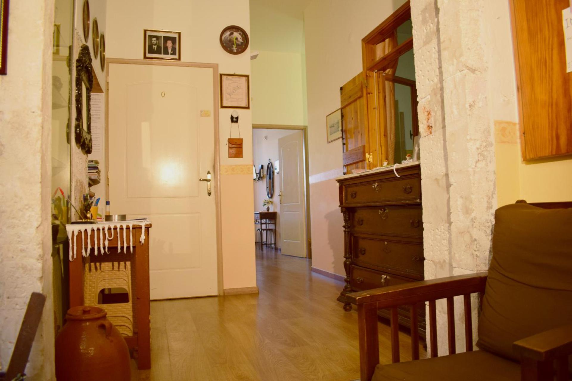 Stoa Rooms