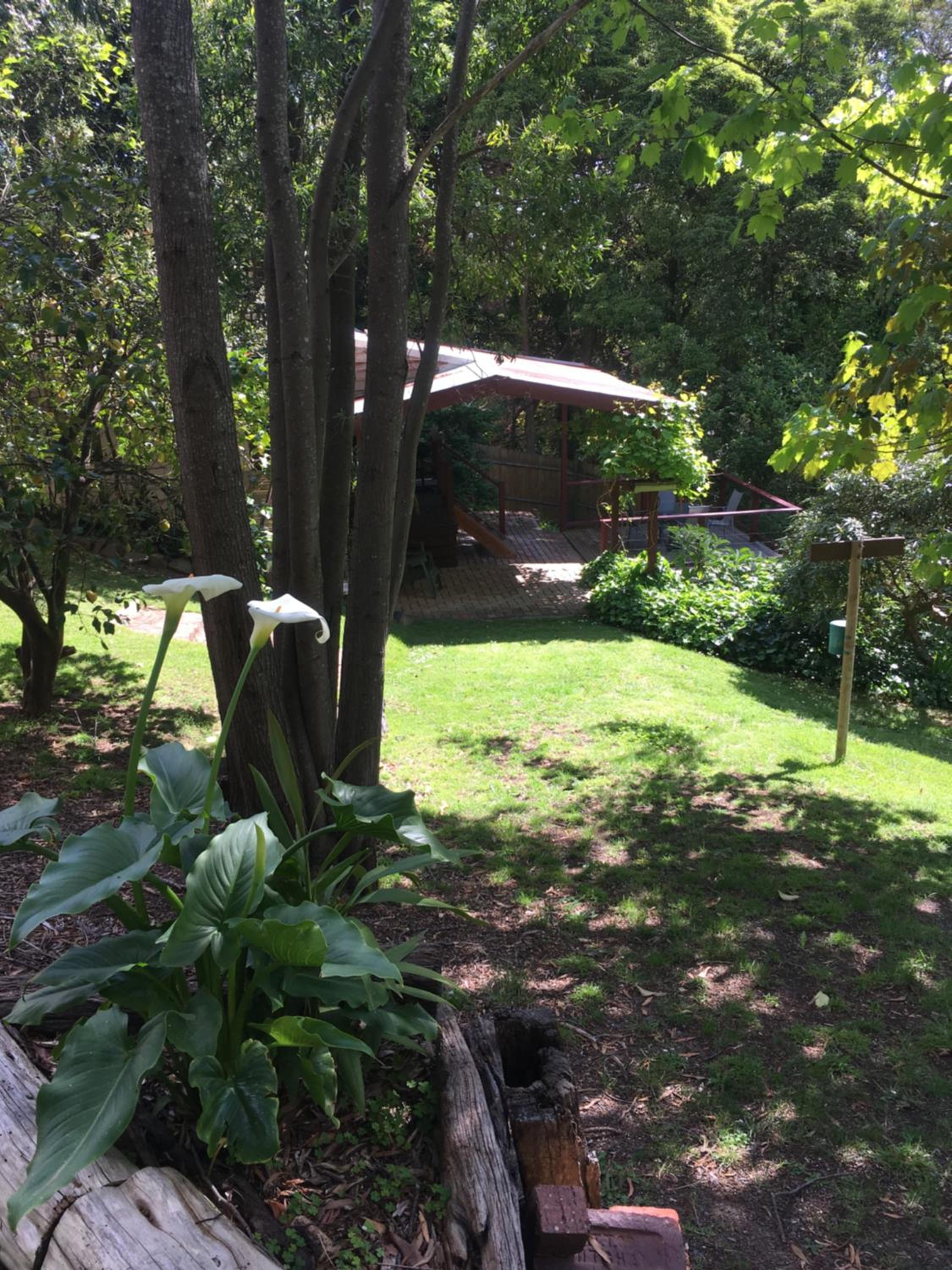 Stone's Throw Cottage Bed and Breakfast
