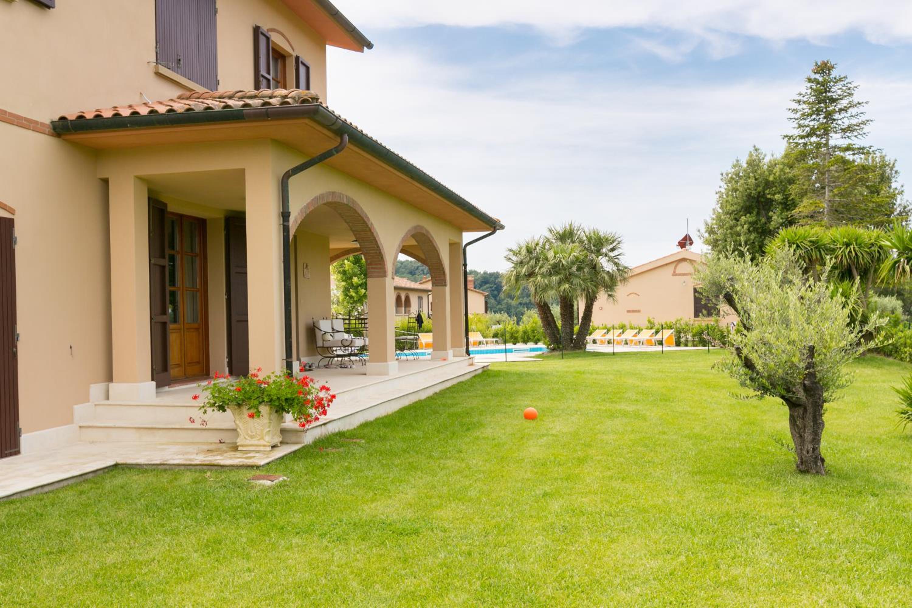 VILLA LIGUSTRO view 4