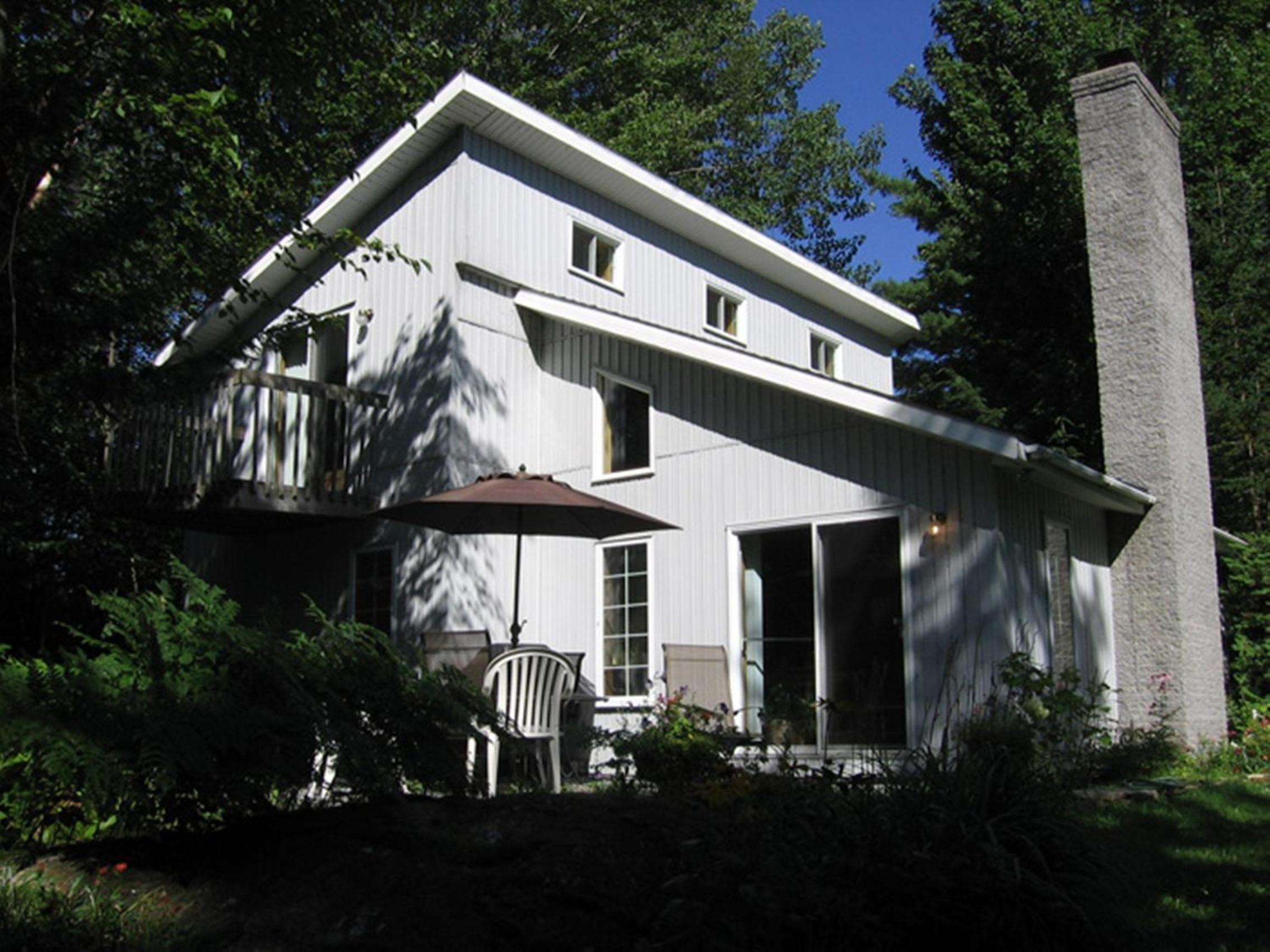 Chalet au bord de l'eau Le Nymphéa