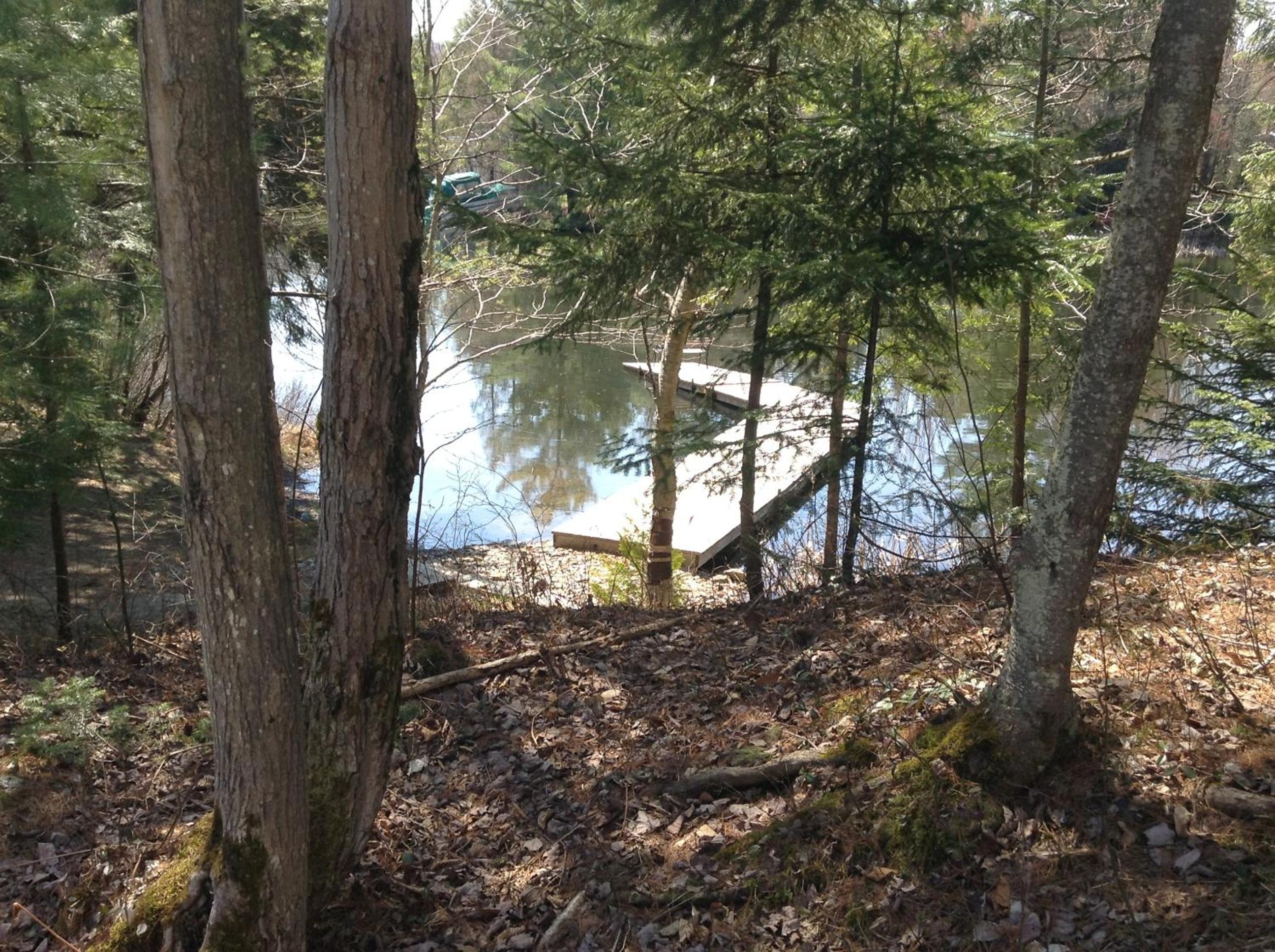 Chalet au bord de l'eau Le Nymphéa