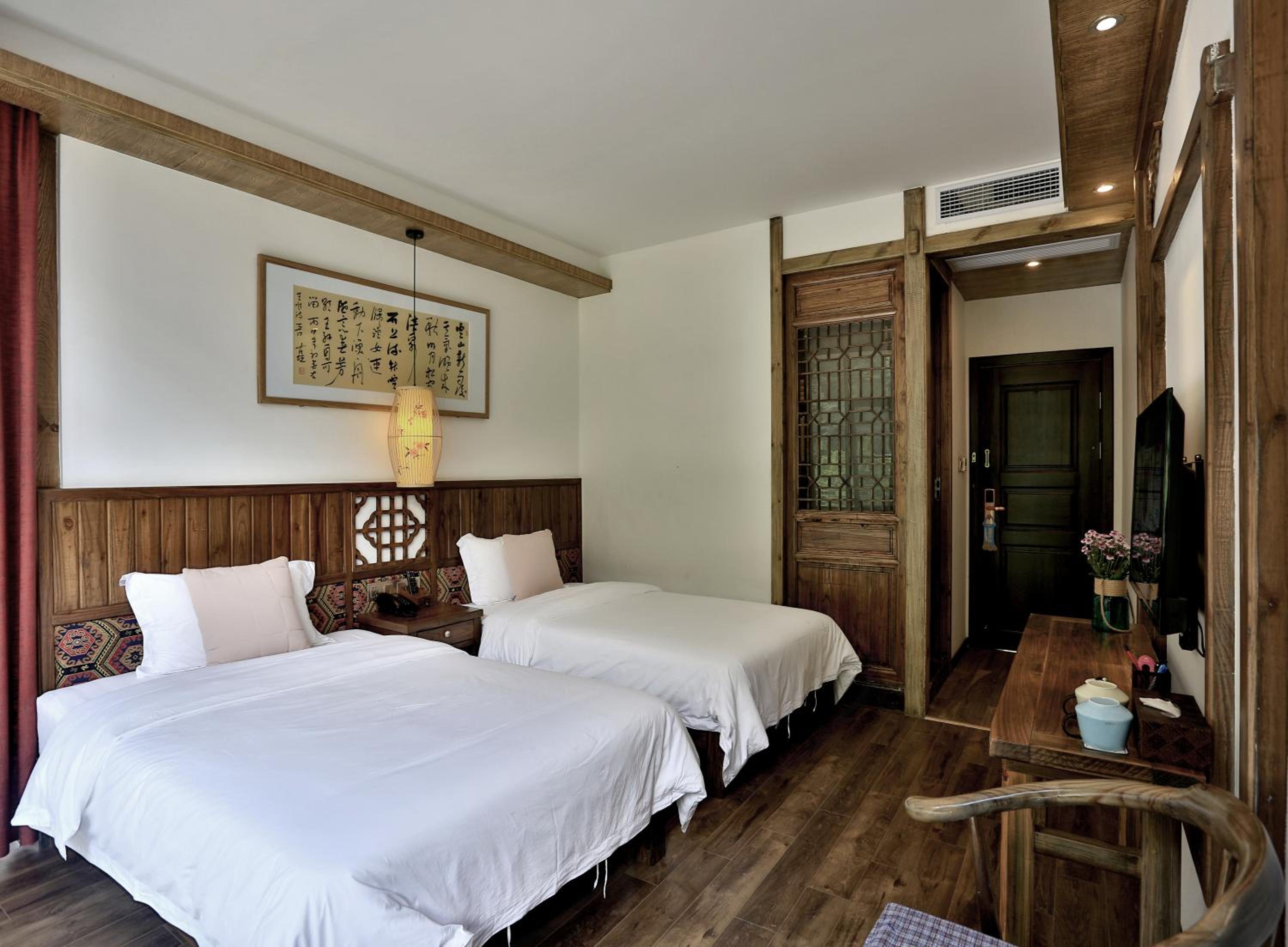 Zhangjiajie One city one inn
